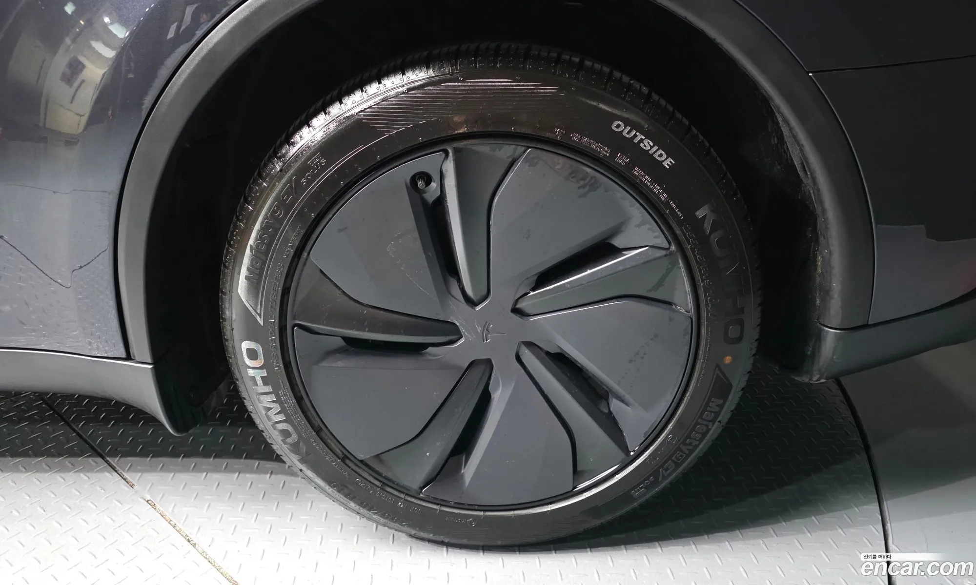 Tesla Model Y 2026 LRWYGCFJ8TC543158 — 4