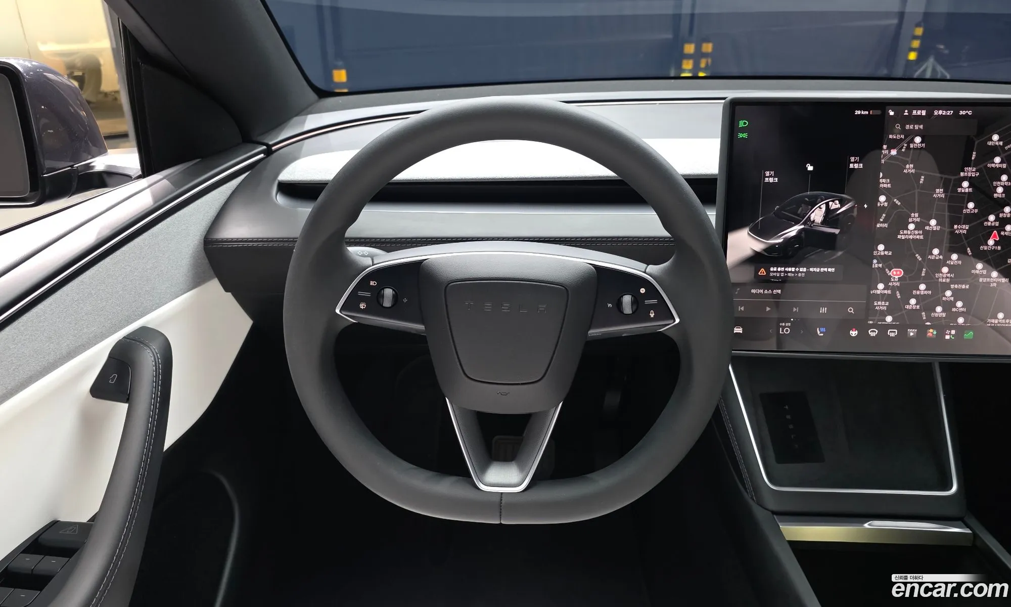 Tesla Model Y 2026 LRWYGCFJ8TC543158 — 13