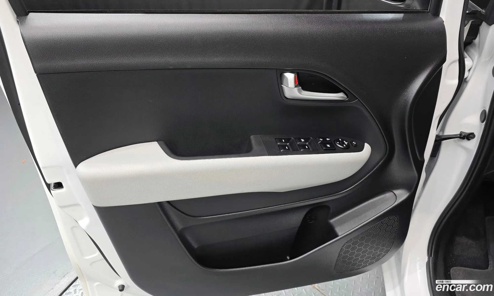 Kia Kia Ray EV 2023 — 23