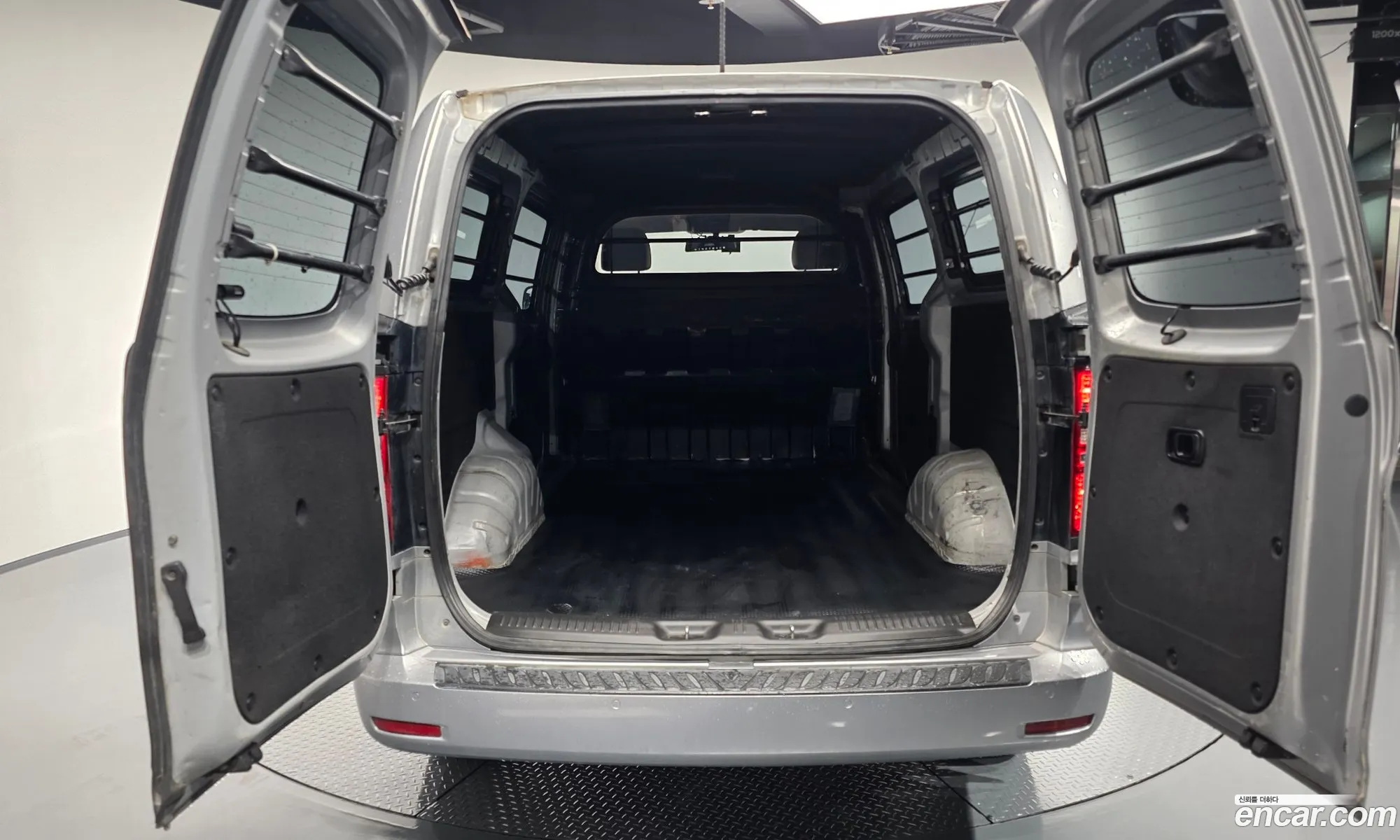 Hyundai Grand Starex 2019 — 11