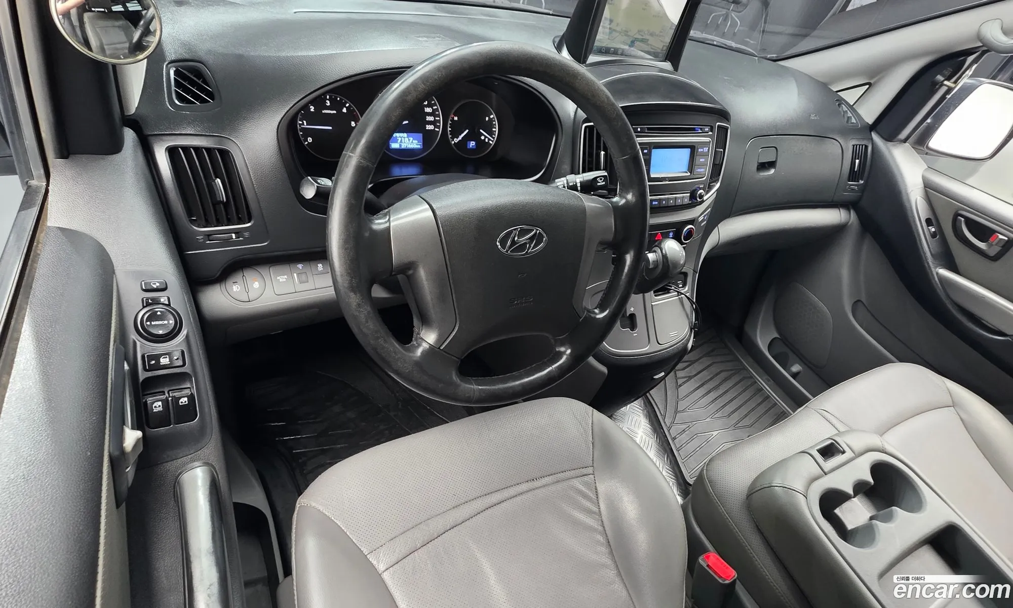 Hyundai Grand Starex 2019 — 21