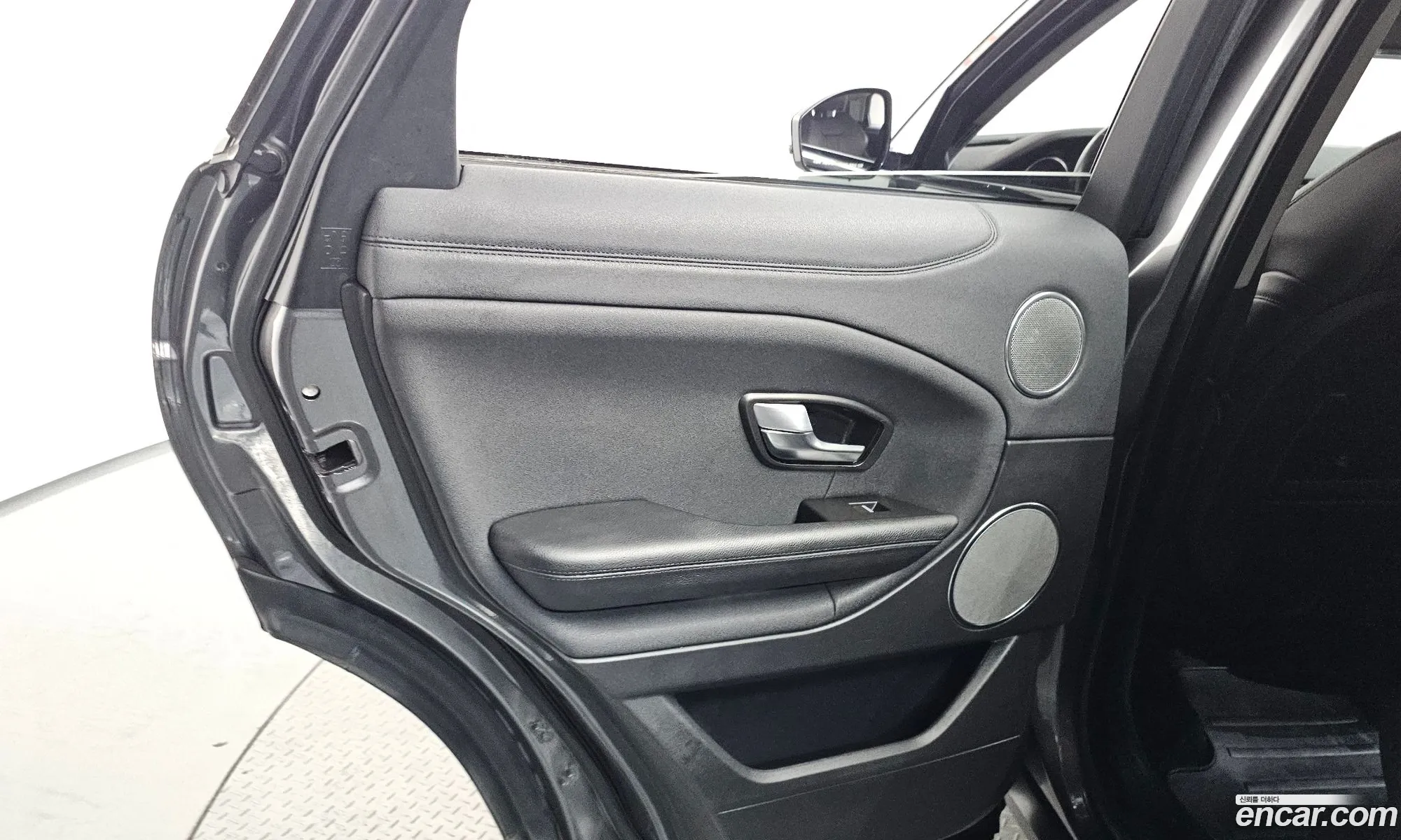 Land Rover Range Rover Evoque 2019 SALVA2BN0KH344819 — 23