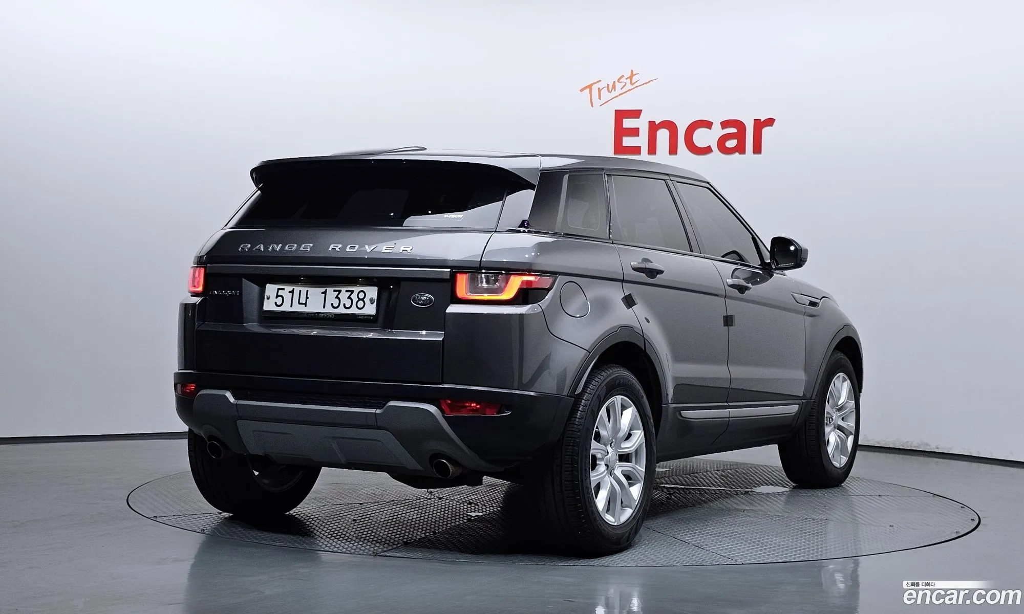 Land Rover Range Rover Evoque 2019 SALVA2BN0KH344819 — 16