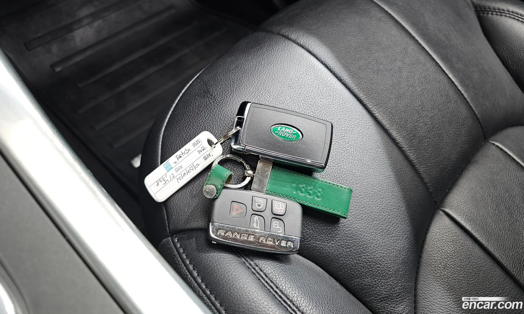 Land Rover Range Rover Evoque 2019 SALVA2BN0KH344819 — 28