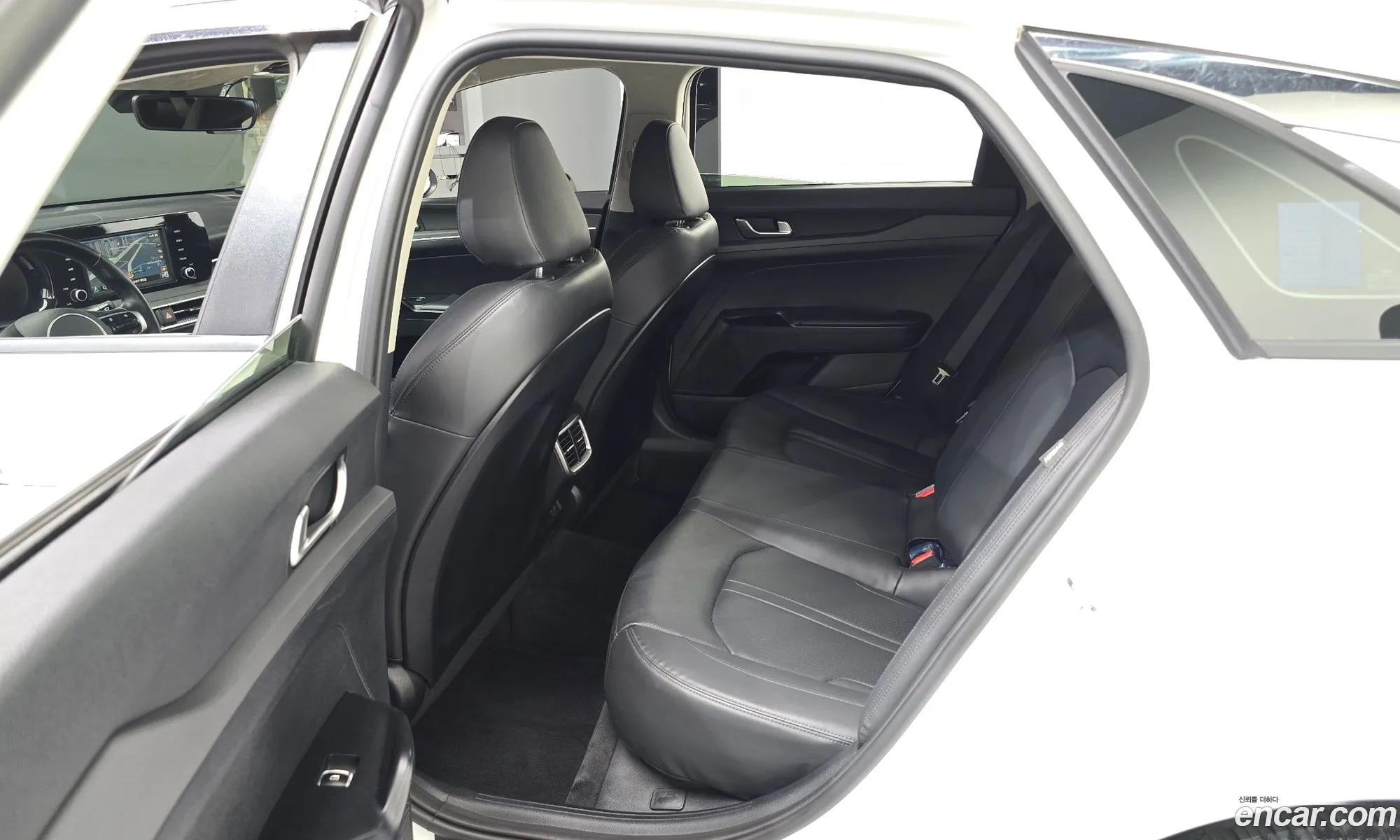 Kia K5 2022 — 28