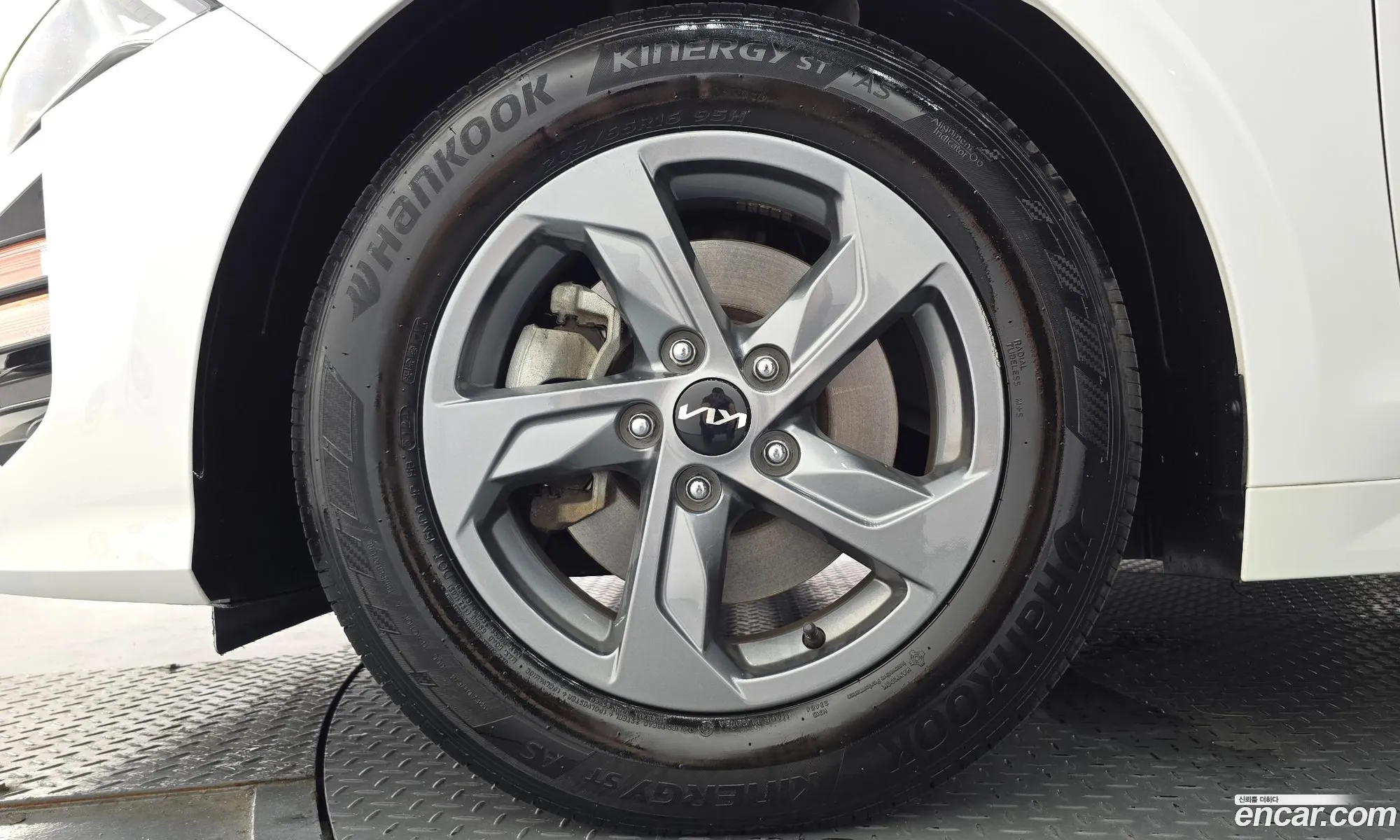 Kia K5 2022 — 17