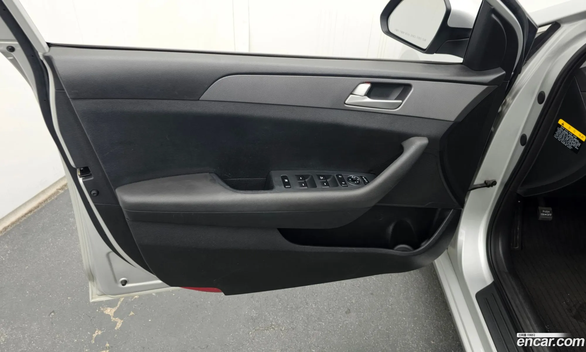 Hyundai LF Sonata 2015 — 17