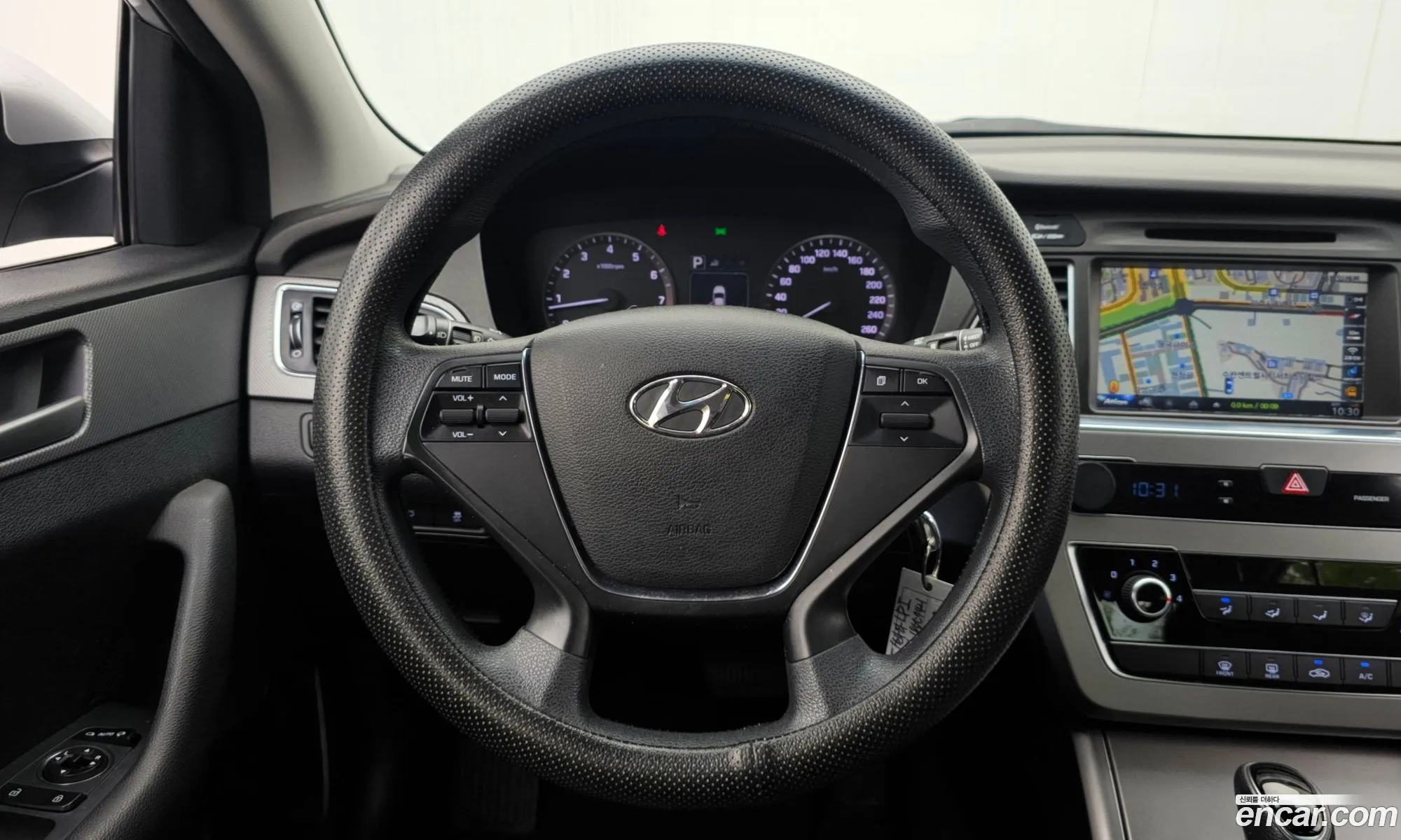 Hyundai LF Sonata 2015 — 13