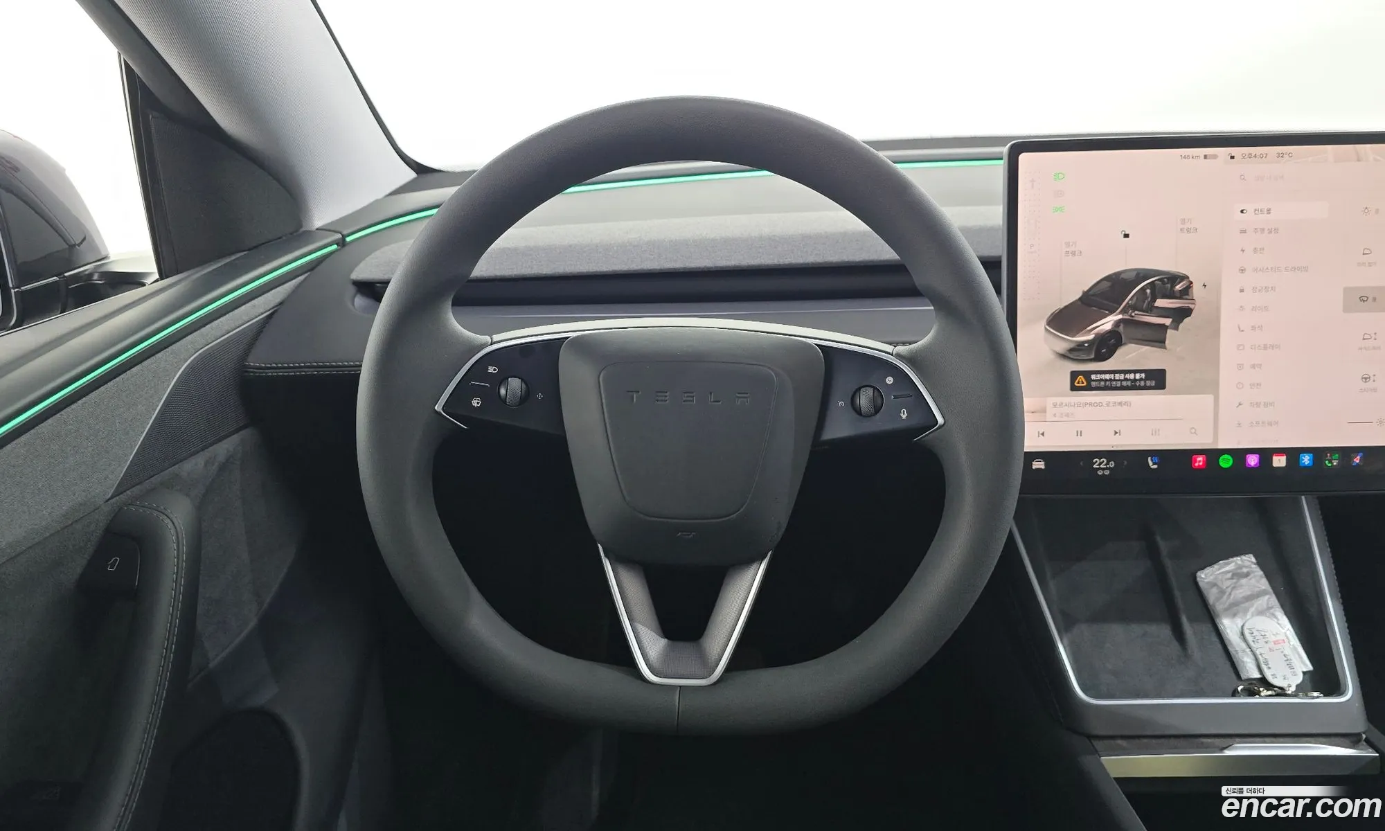Tesla Model Y 2025 LRWYGCEK0SC053001 — 13