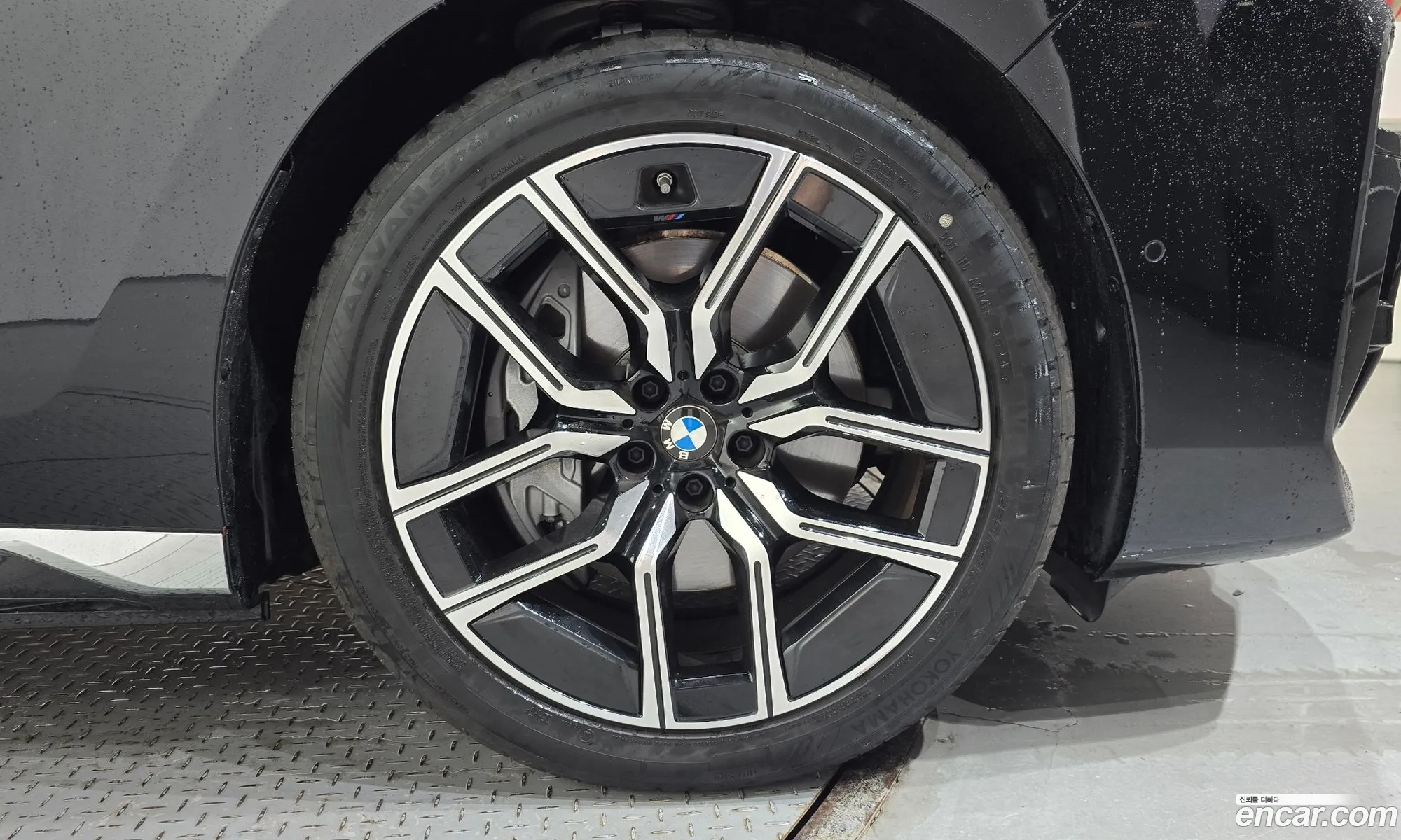 BMW i7 2025 — 12