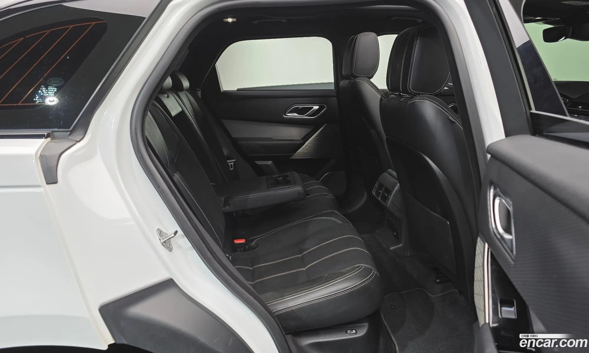 Land Rover Range Rover Velar 2019 — 17