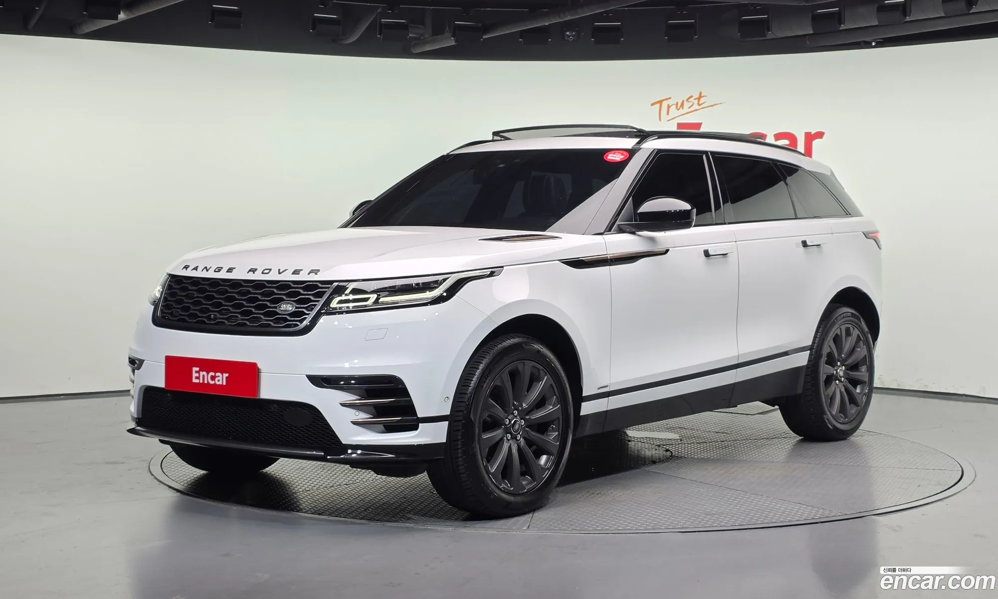 Land Rover Range Rover Velar 2019 — 8