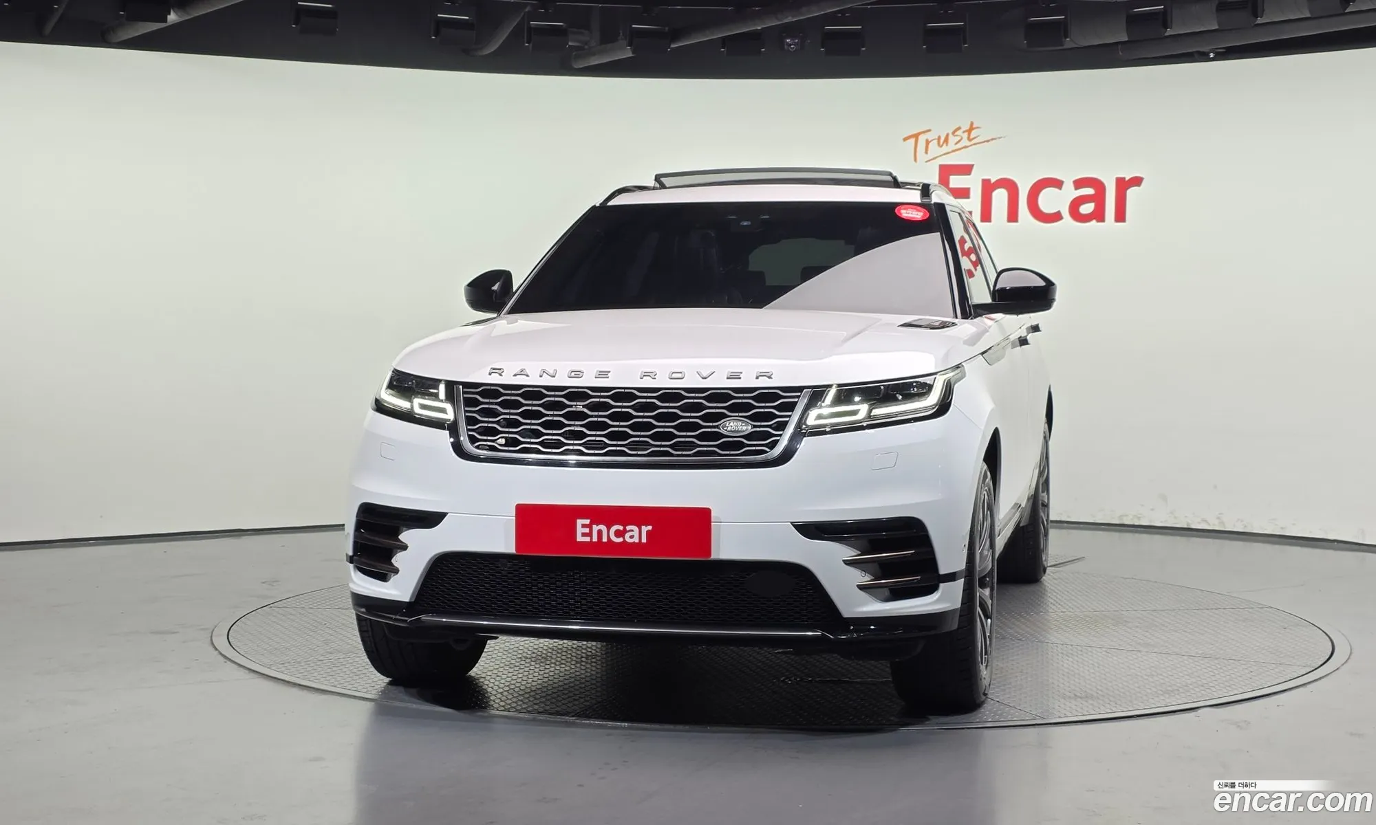 Land Rover Range Rover Velar 2019 — 5