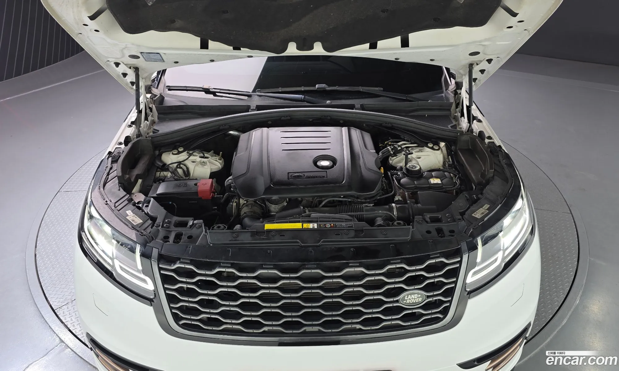 Land Rover Range Rover Velar 2019 — 4