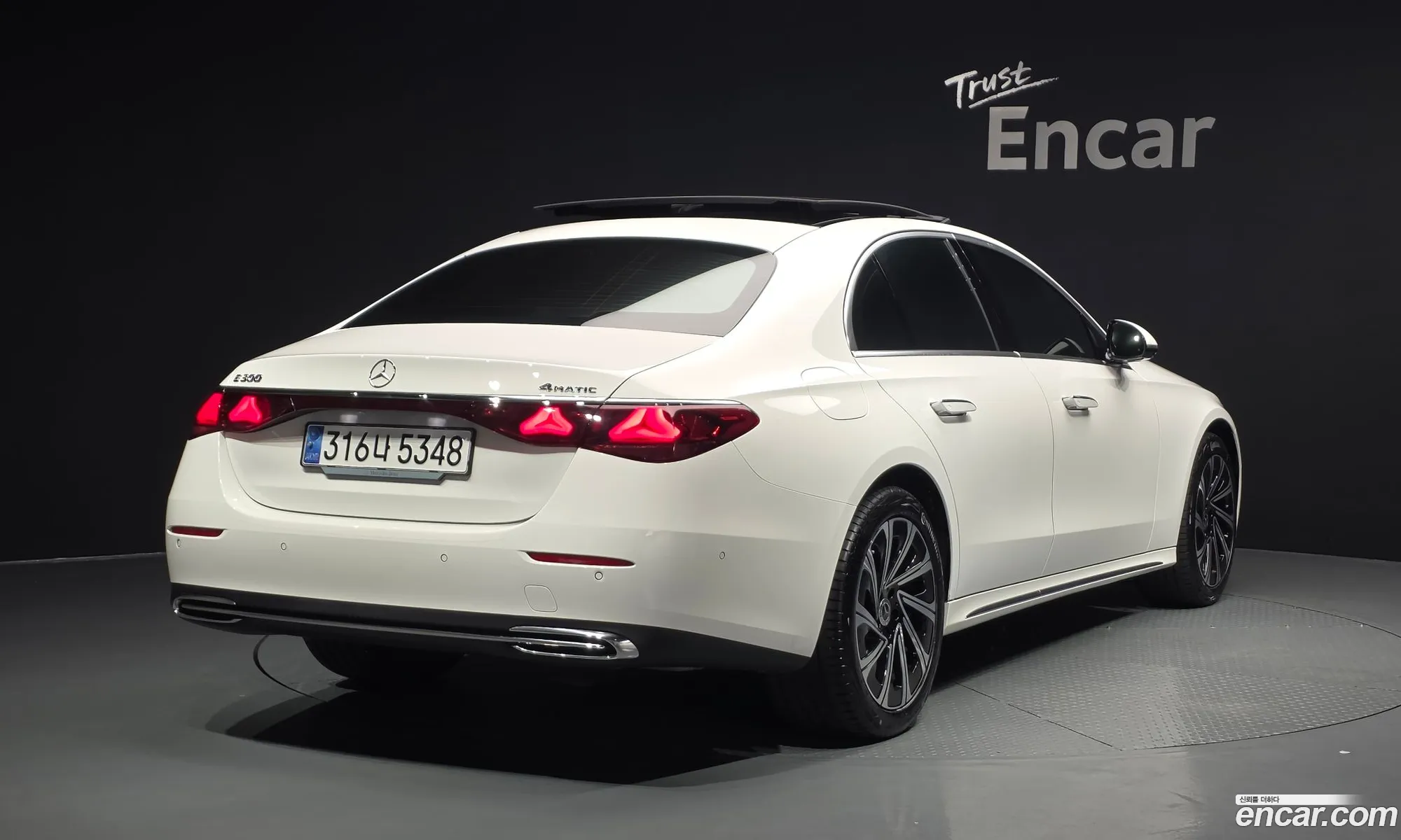 Mercedes-Benz E-Class W214 2024 — 22