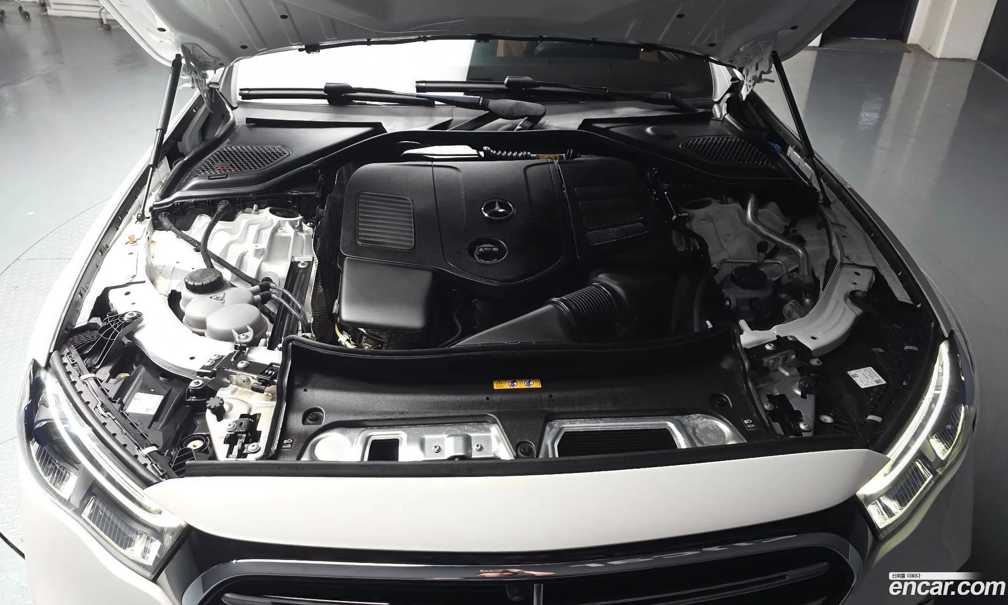 Mercedes-Benz E-Class W214 2024 — 11
