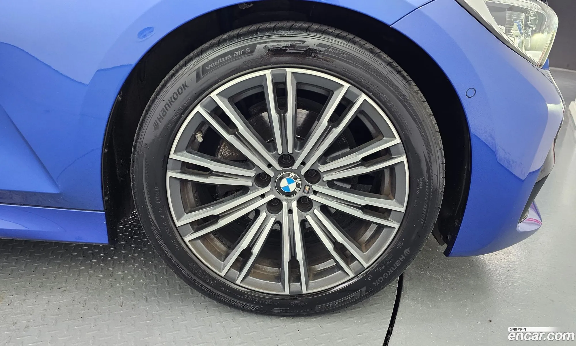 BMW 3 Series 2020 WBA5X510111111111 — 19