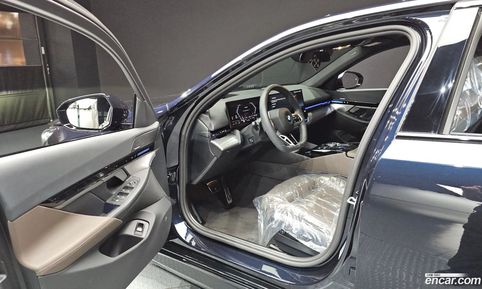 BMW 5 Series 2024 — 33