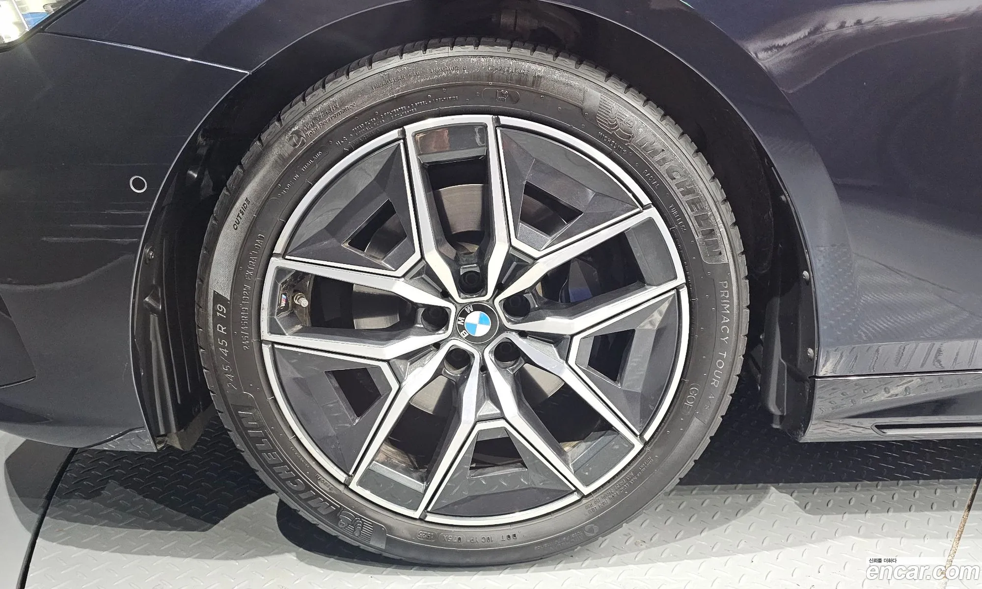 BMW 5 Series 2024 — 8