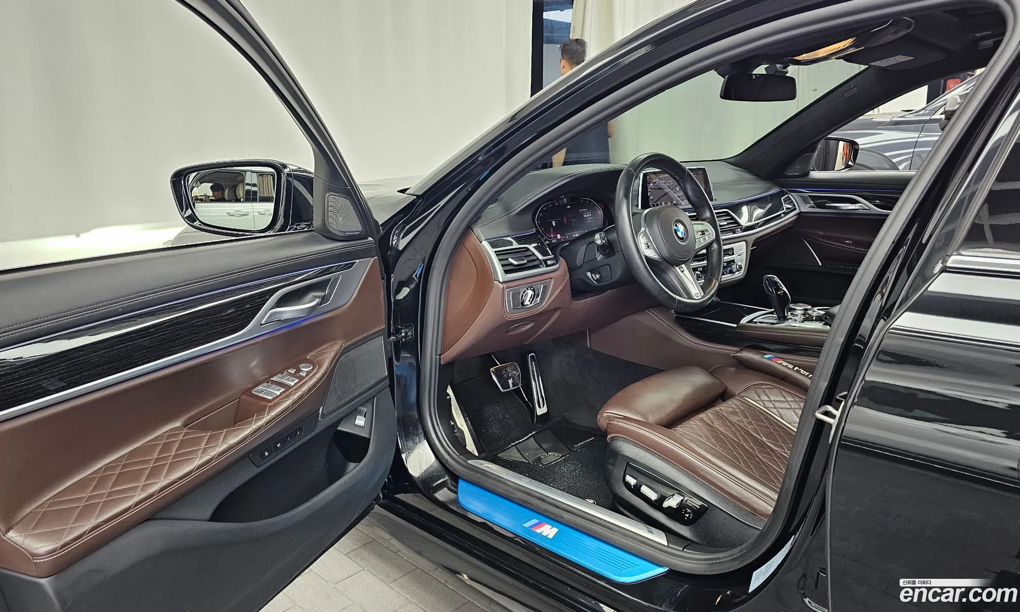 BMW 7 Series 2021 WBA7B810XMCE76086 — 17
