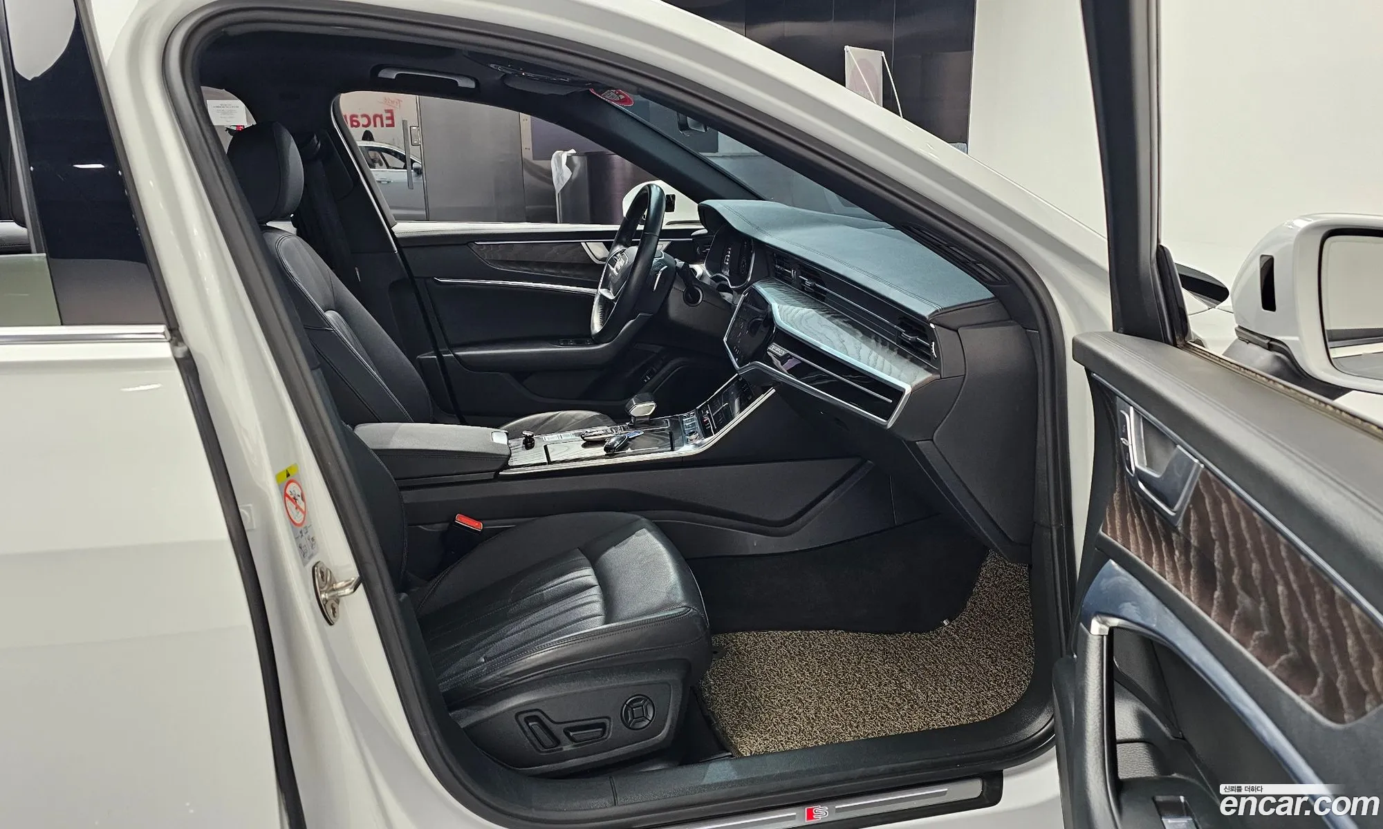 Audi A6 2022 WAUZZZF20NN013073 — 11