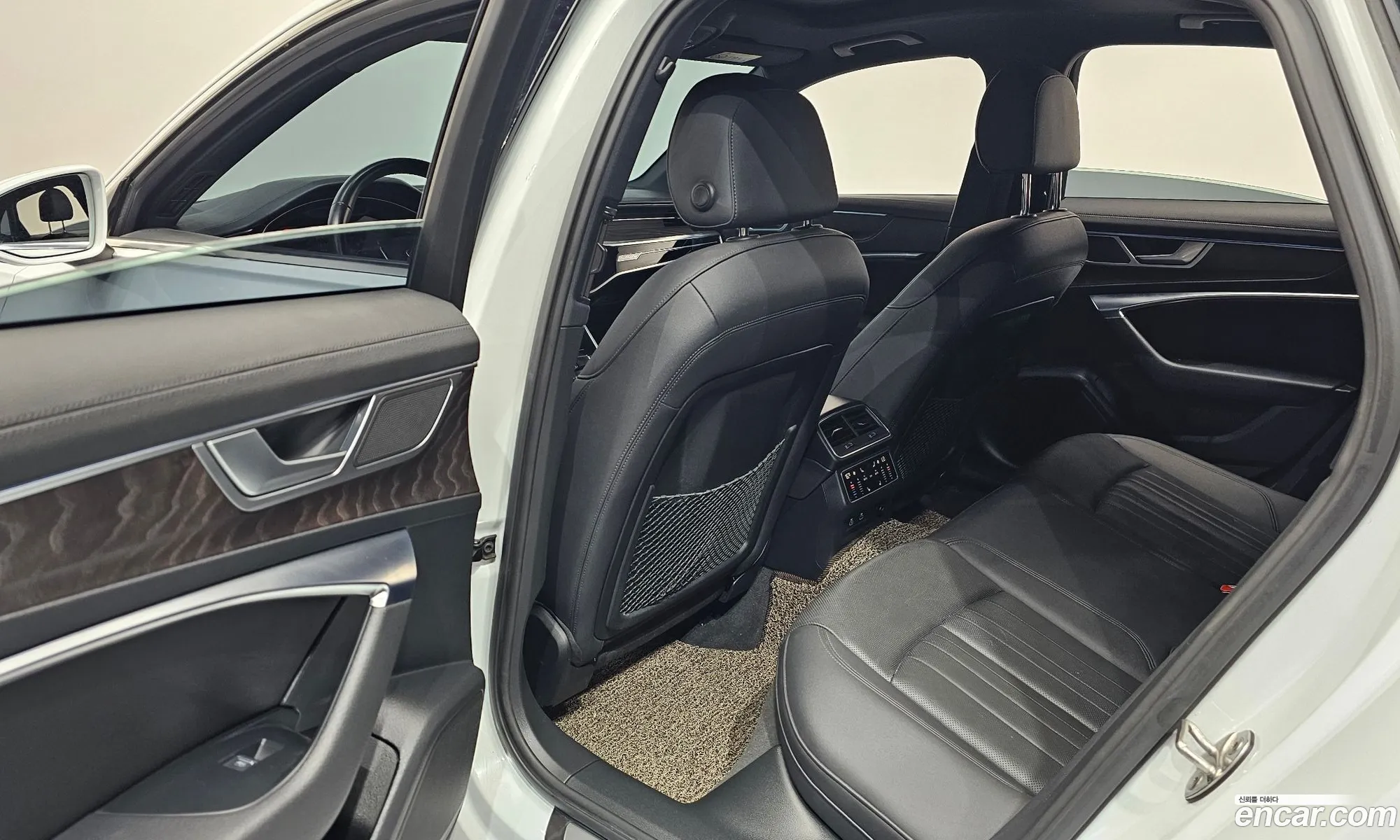 Audi A6 2022 WAUZZZF20NN013073 — 29