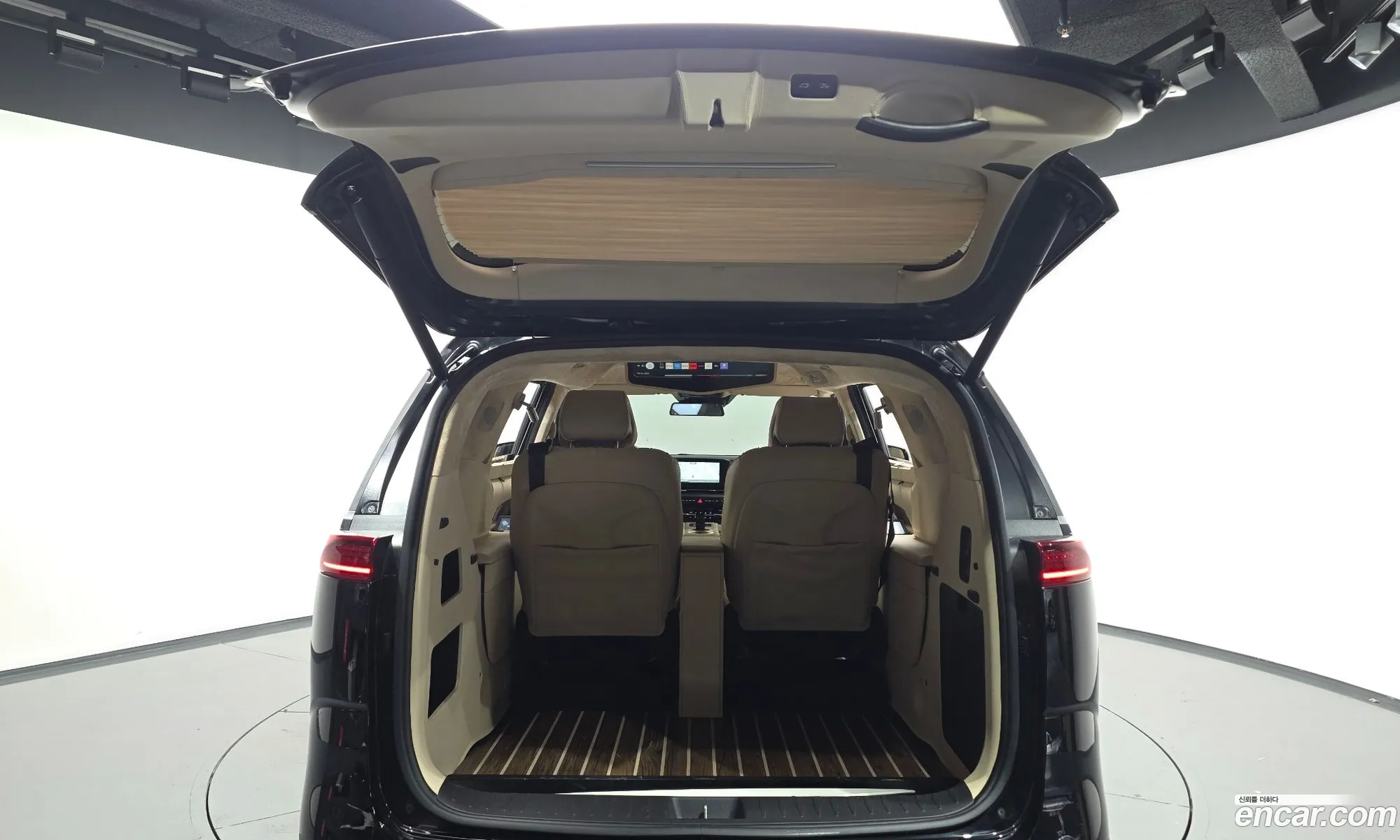 Kia Carnival 2022 — 5