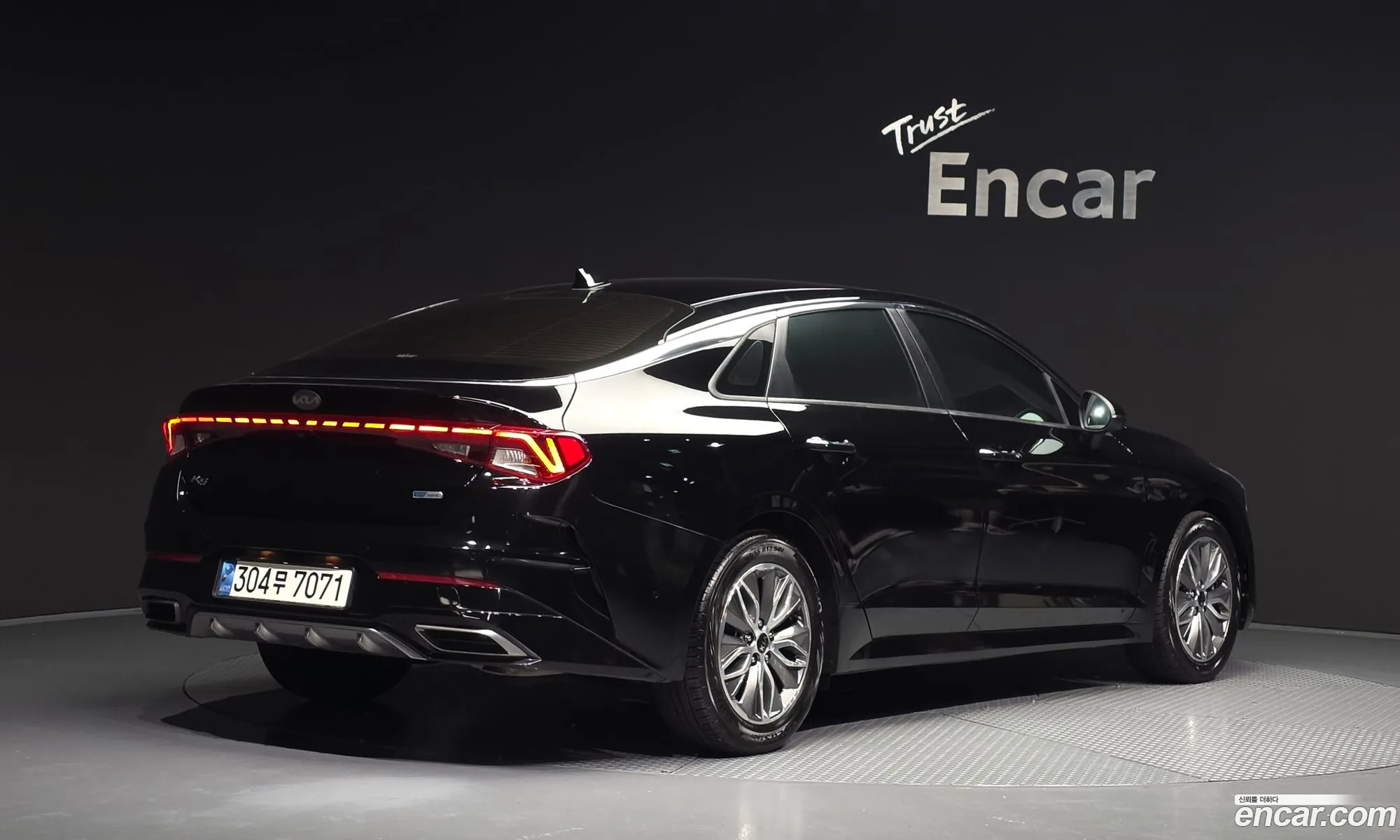 Kia K5 Hybrid 2021 — 24
