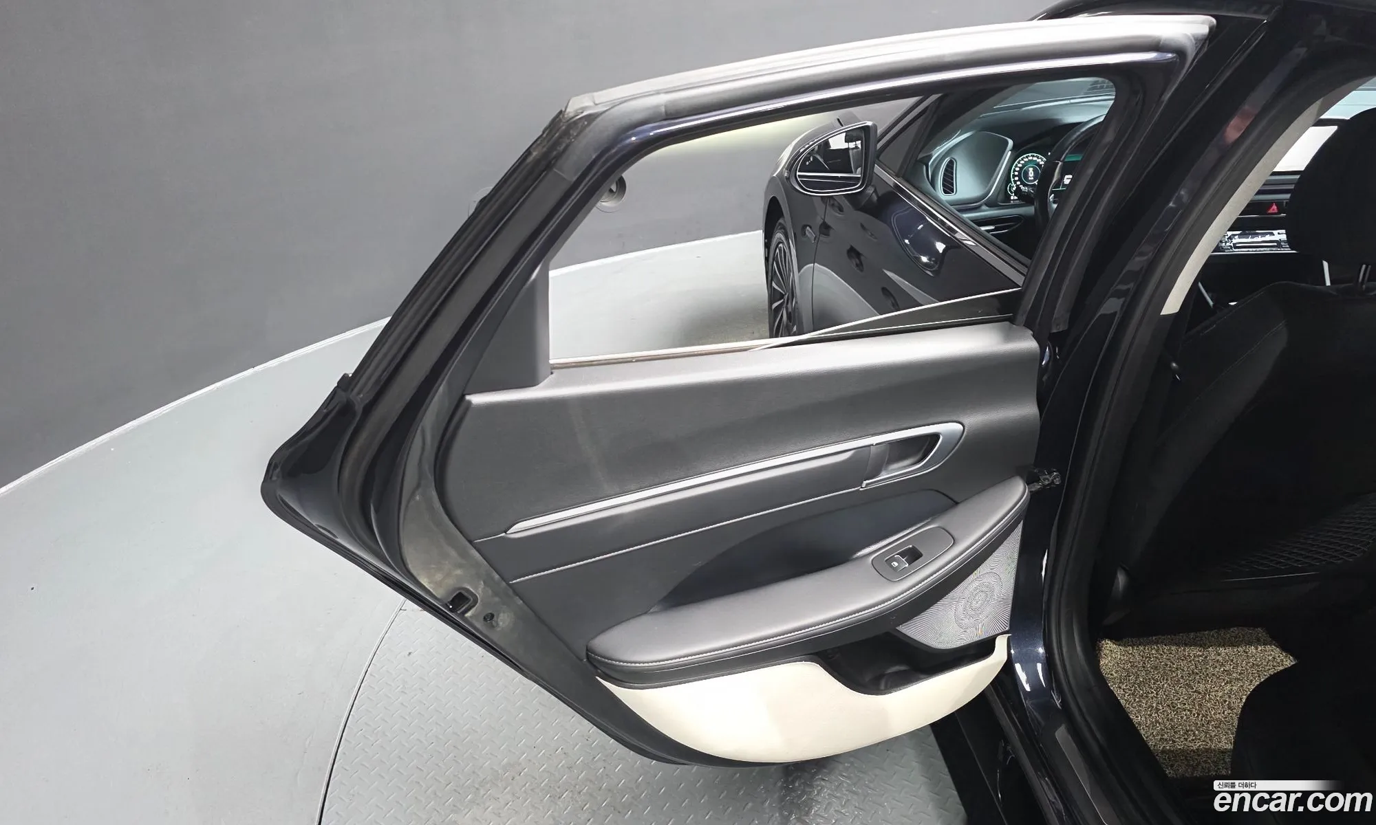 Hyundai Sonata Hybrid 2019 — 35