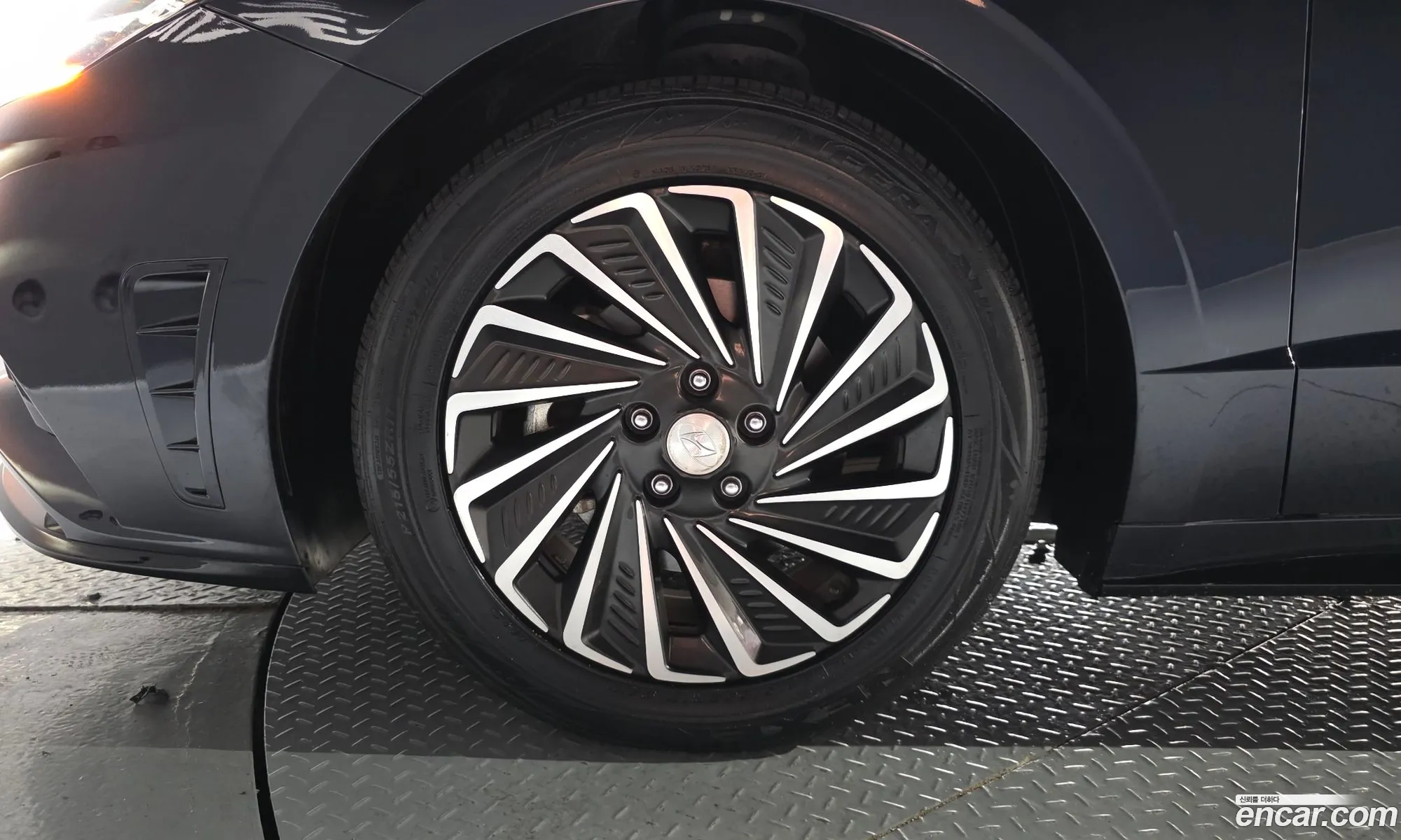 Hyundai Sonata Hybrid 2019 — 38
