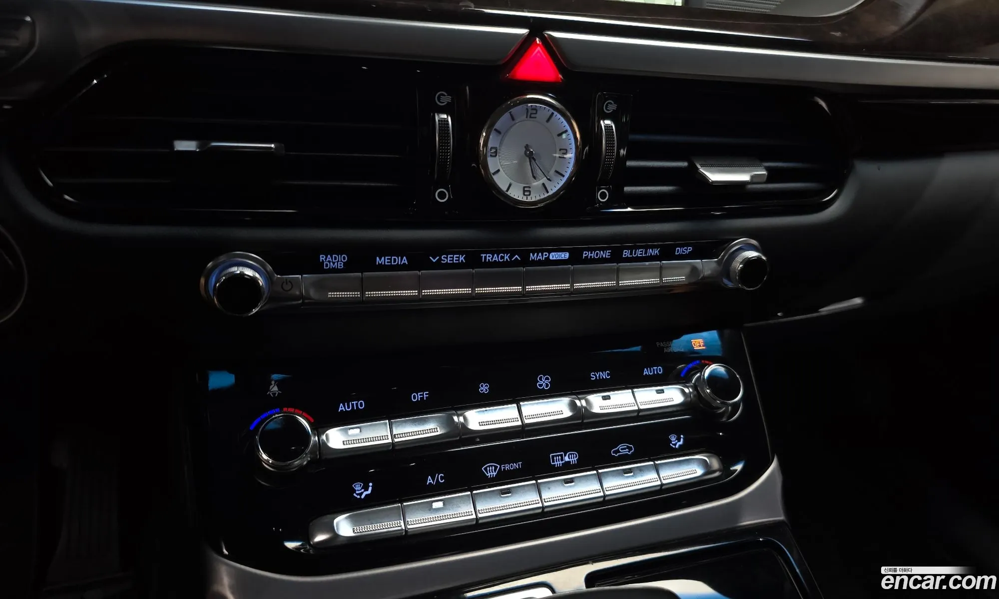 Genesis EQ900 2016 — 35