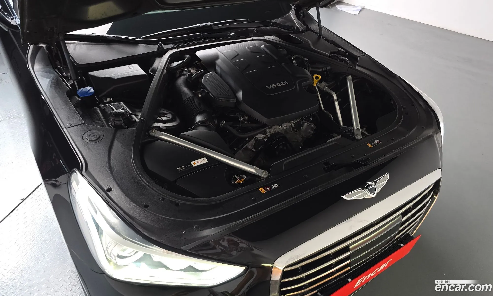 Genesis EQ900 2016 — 12