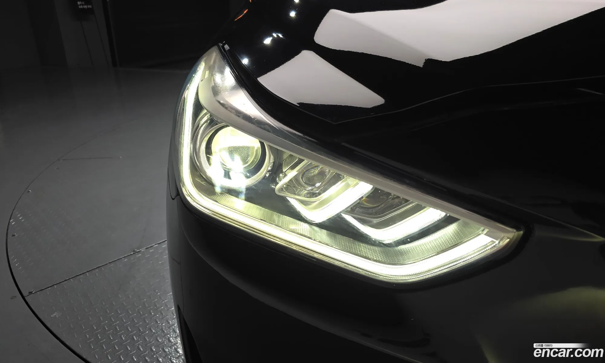Genesis EQ900 2016 — 33