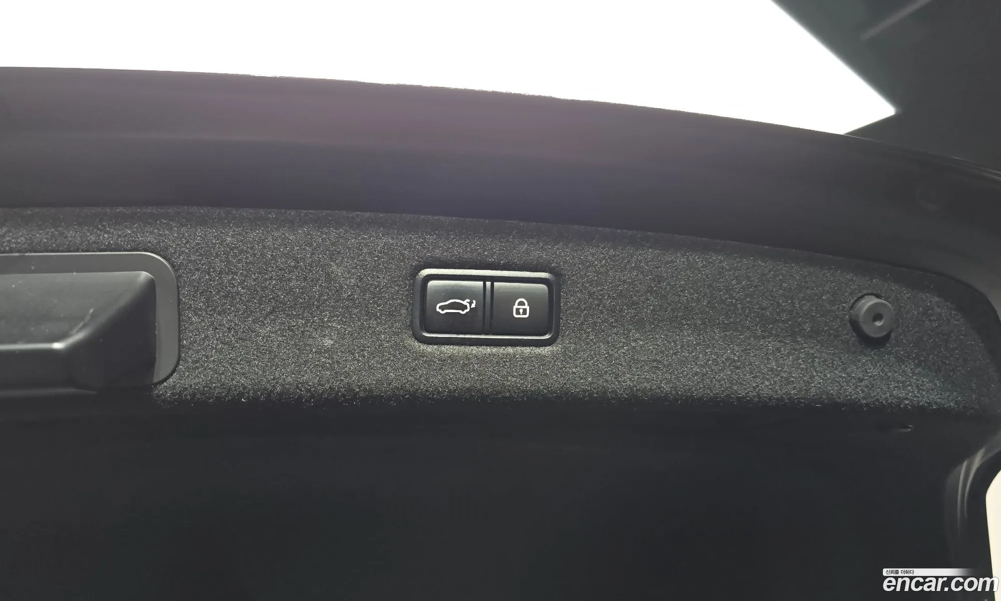 Genesis EQ900 2016 — 28