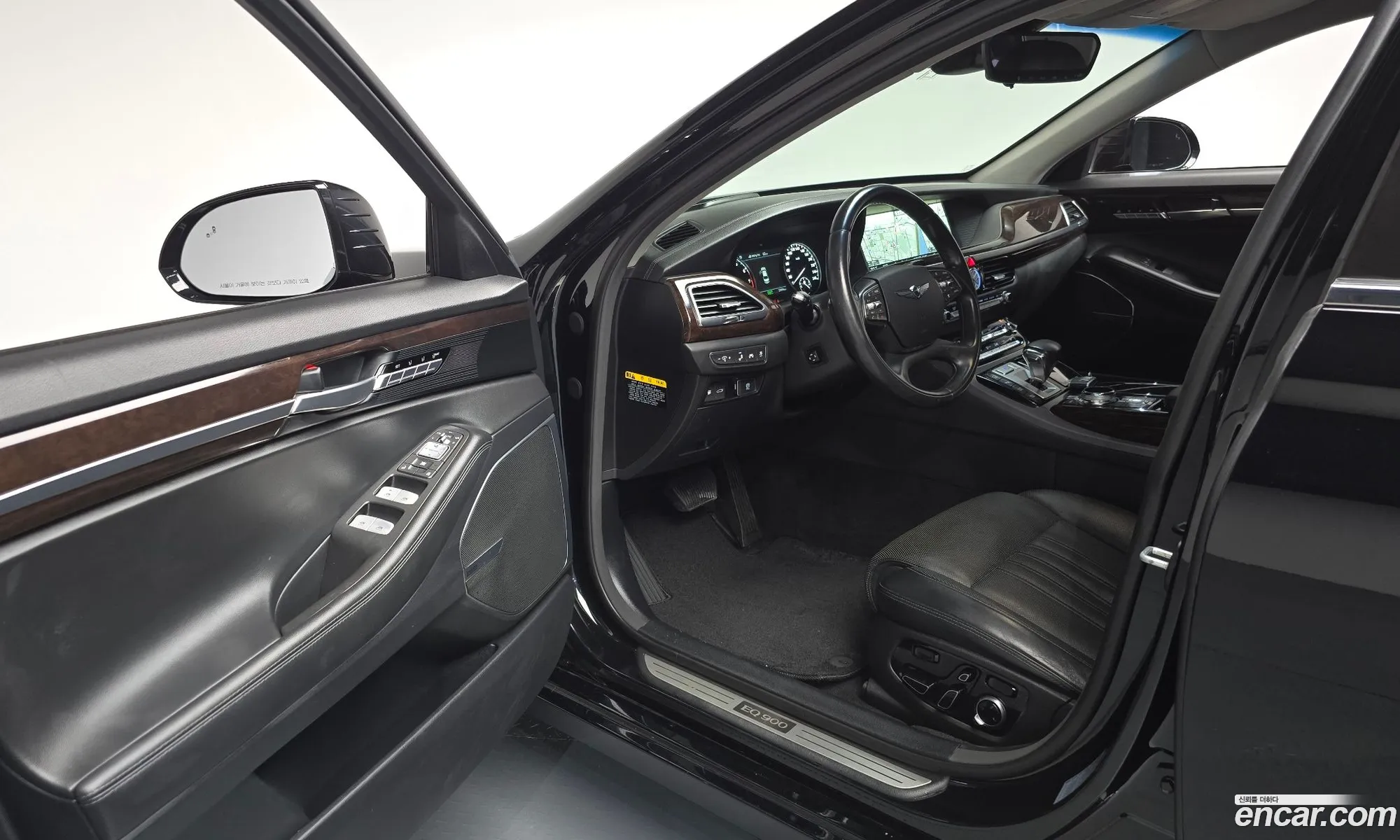 Genesis EQ900 2016 — 6