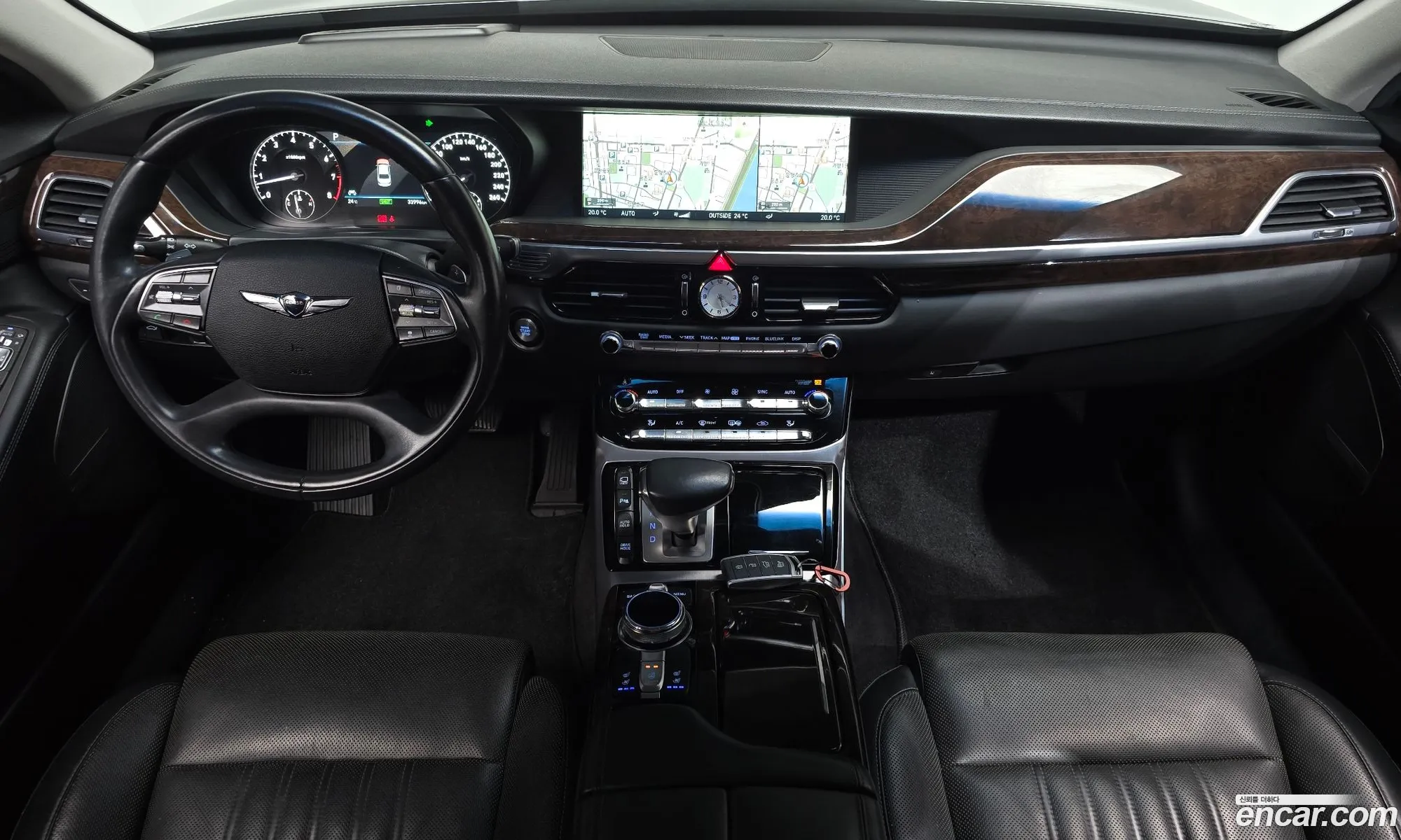 Genesis EQ900 2016 — 8
