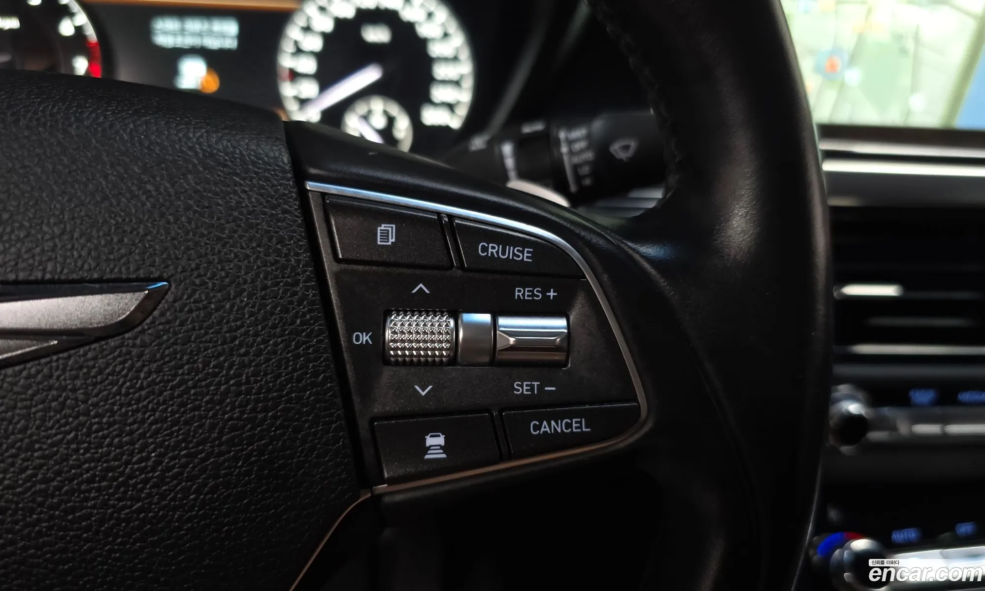 Genesis EQ900 2016 — 29