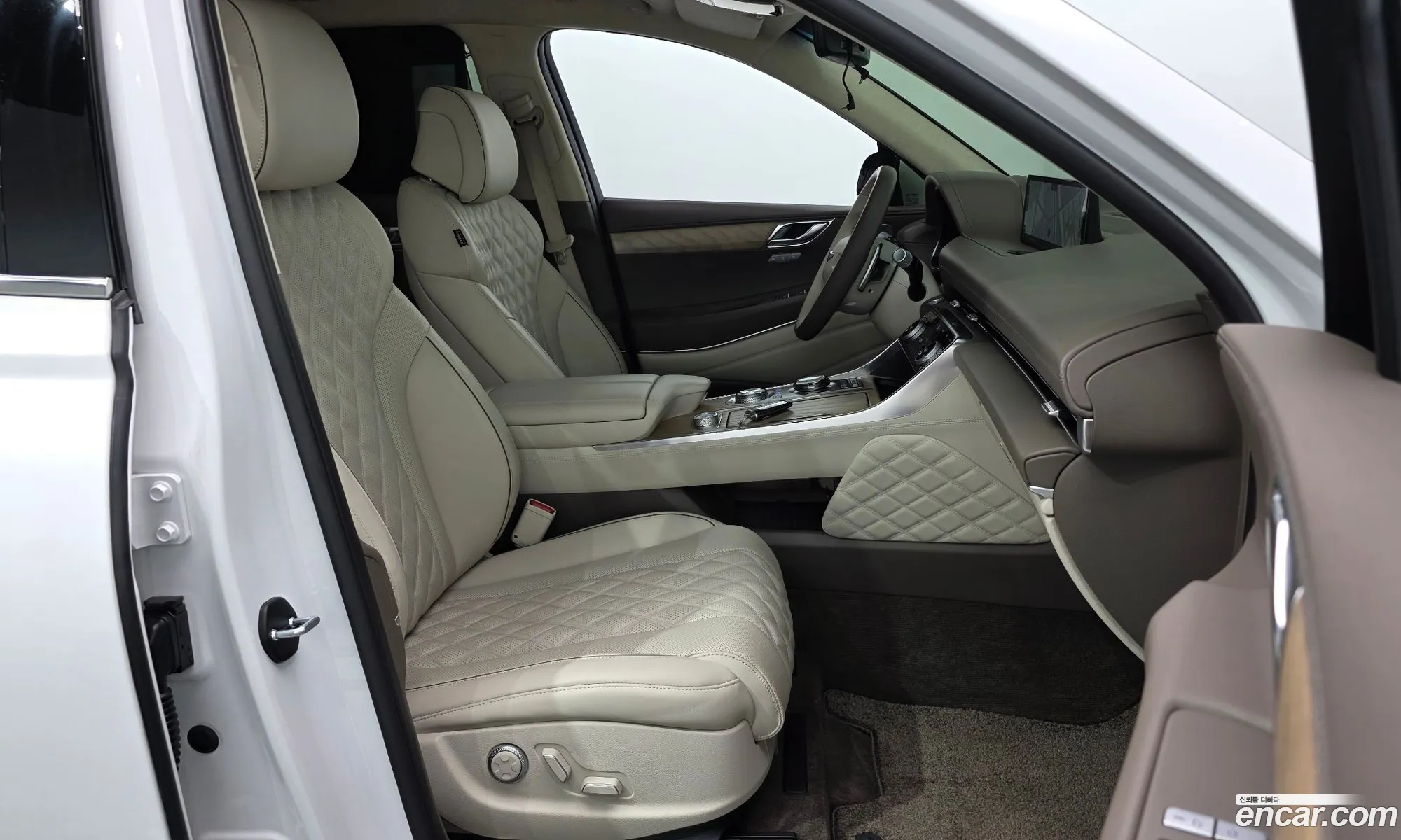 Genesis GV80 2023 KMTHA81BDPU145774 — 7