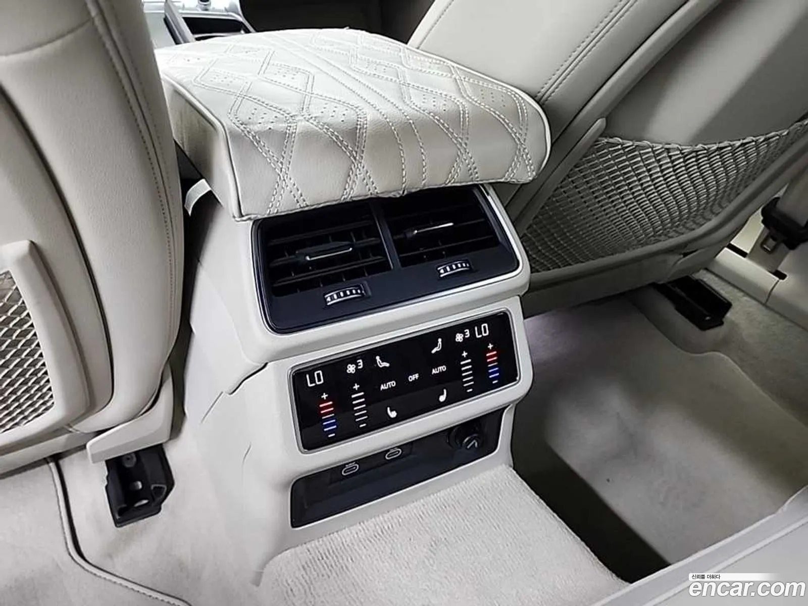 Audi A7 2023 — 7