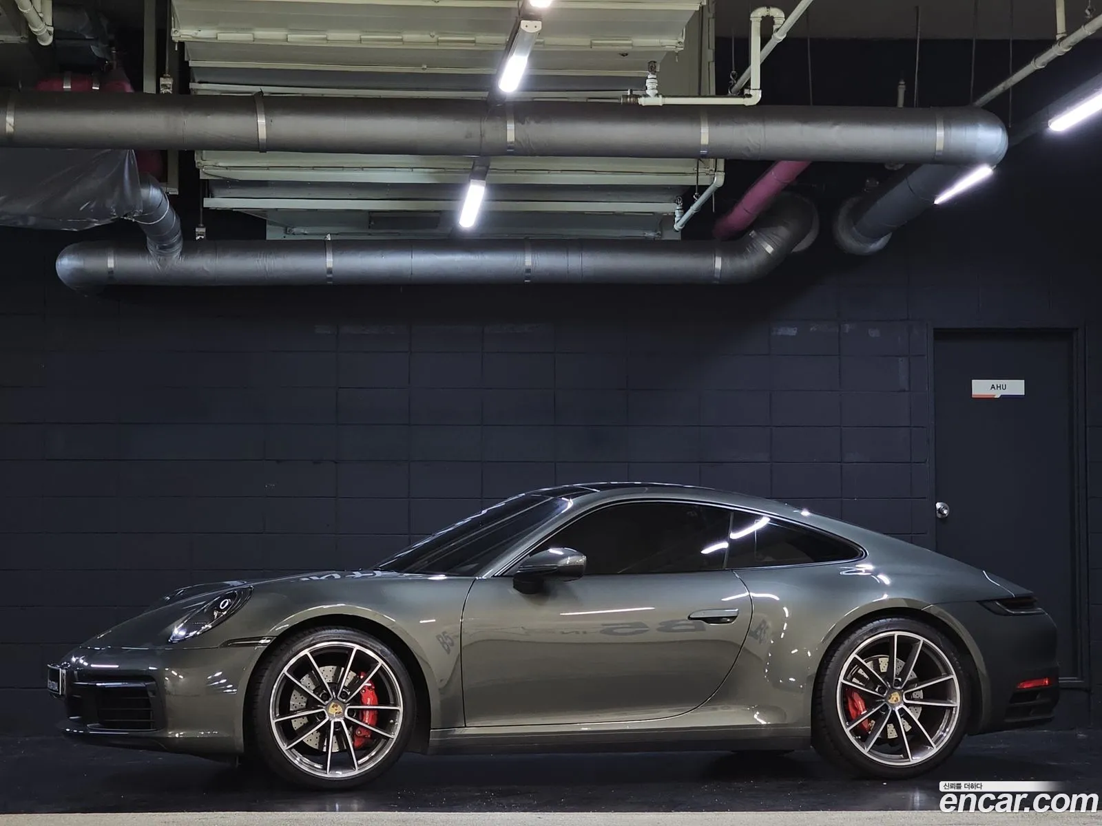 Porsche 911 2023 — 19