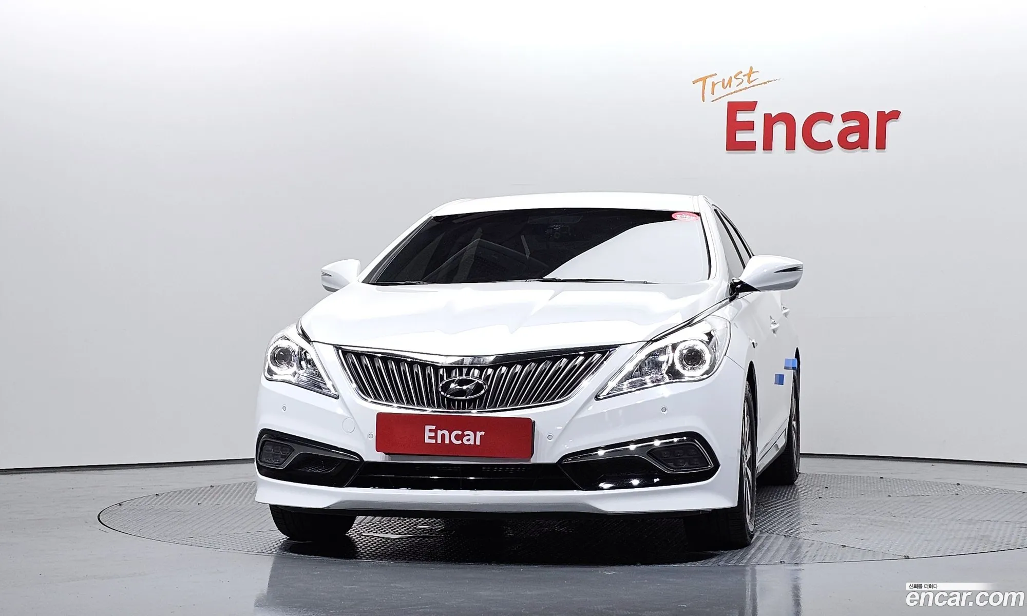Hyundai Grandeur HG Hybrid 2015 — 13