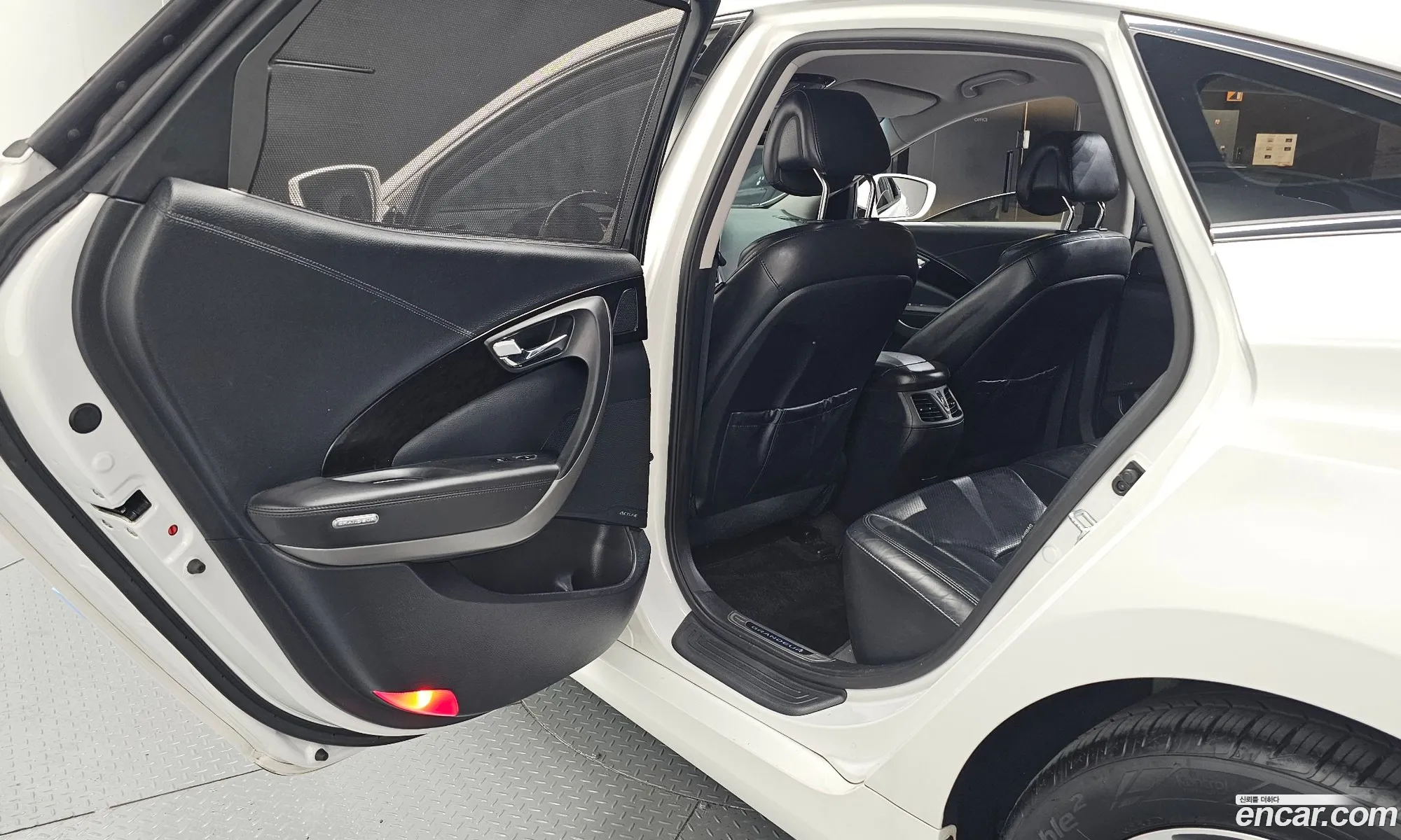 Hyundai Grandeur HG Hybrid 2015 — 11