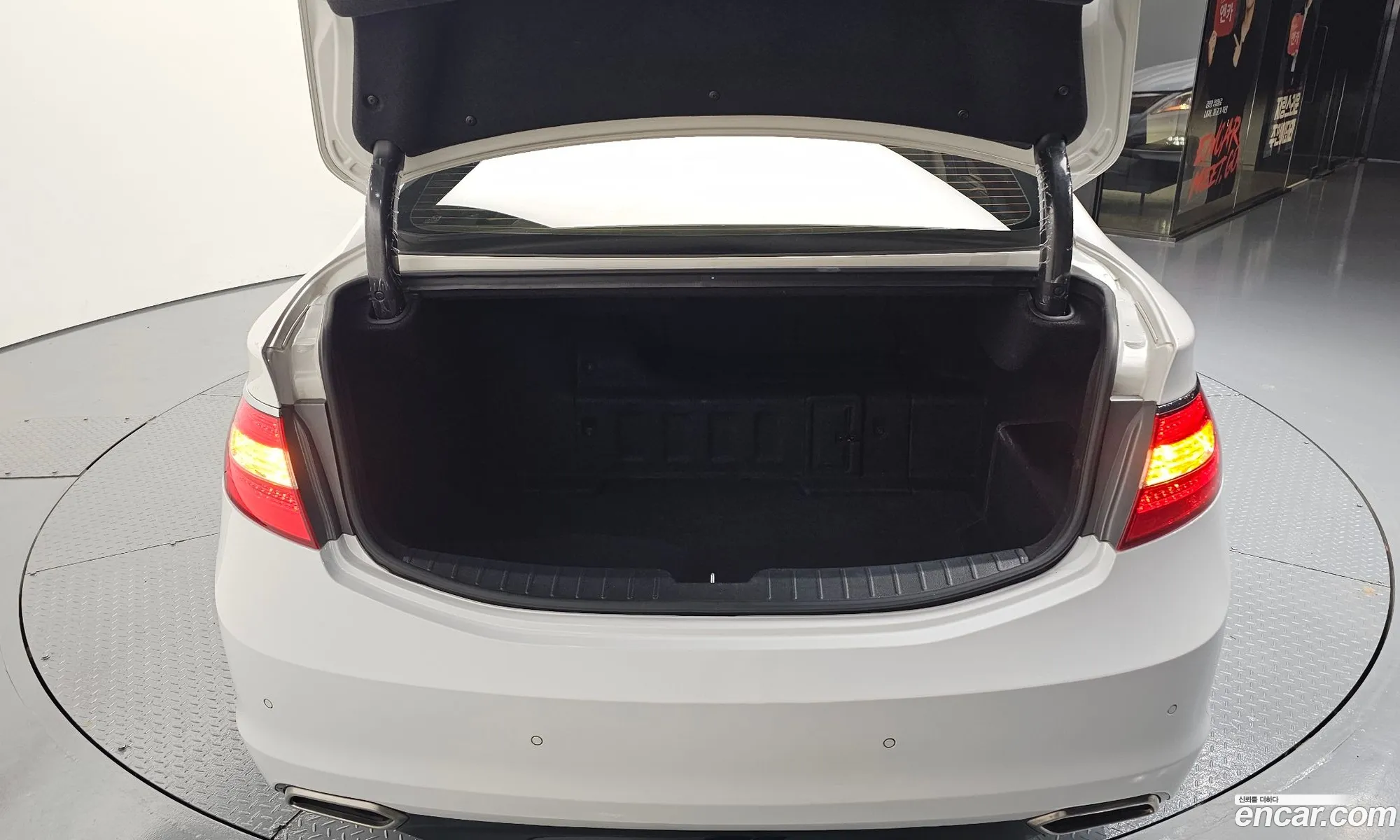 Hyundai Grandeur HG Hybrid 2015 — 19