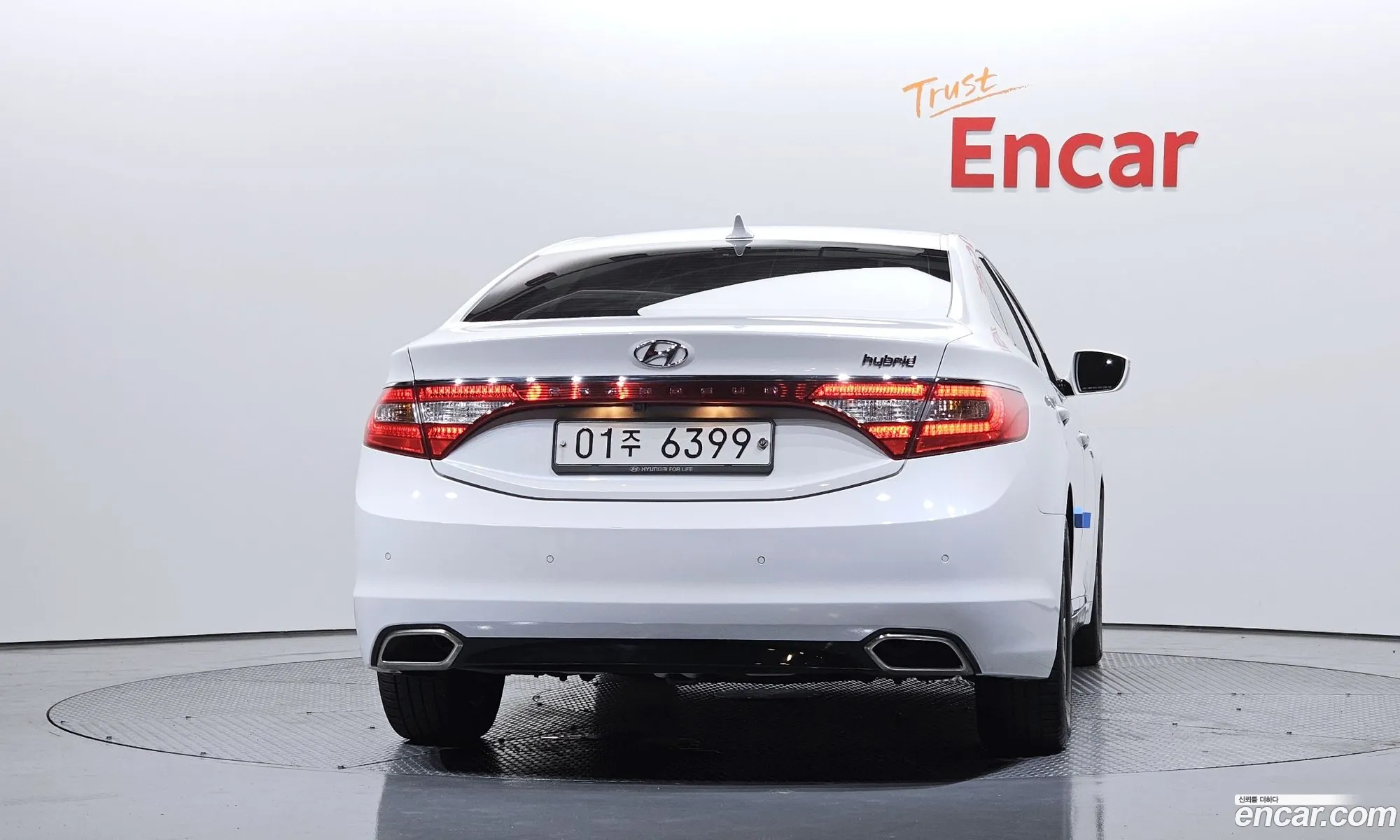 Hyundai Grandeur HG Hybrid 2015 — 21