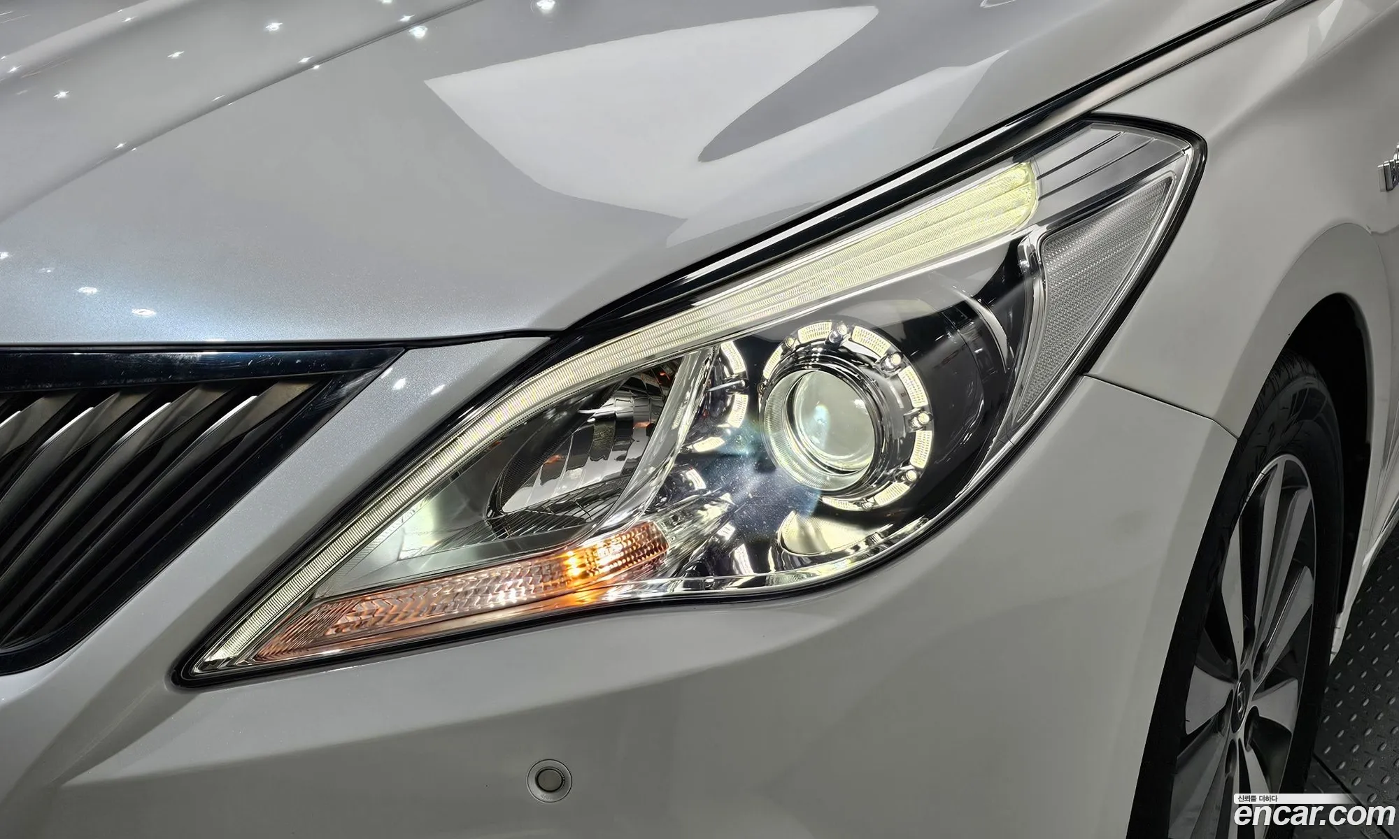 Hyundai Grandeur HG Hybrid 2015 — 25