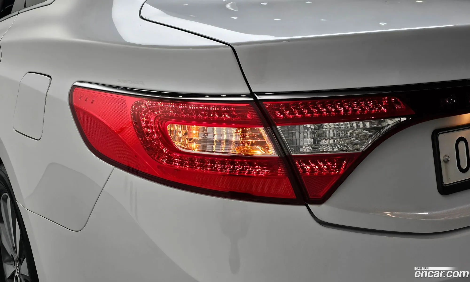 Hyundai Grandeur HG Hybrid 2015 — 17