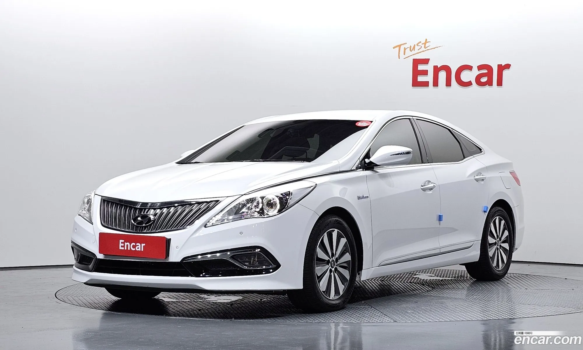 Hyundai Grandeur HG Hybrid 2015 — 6