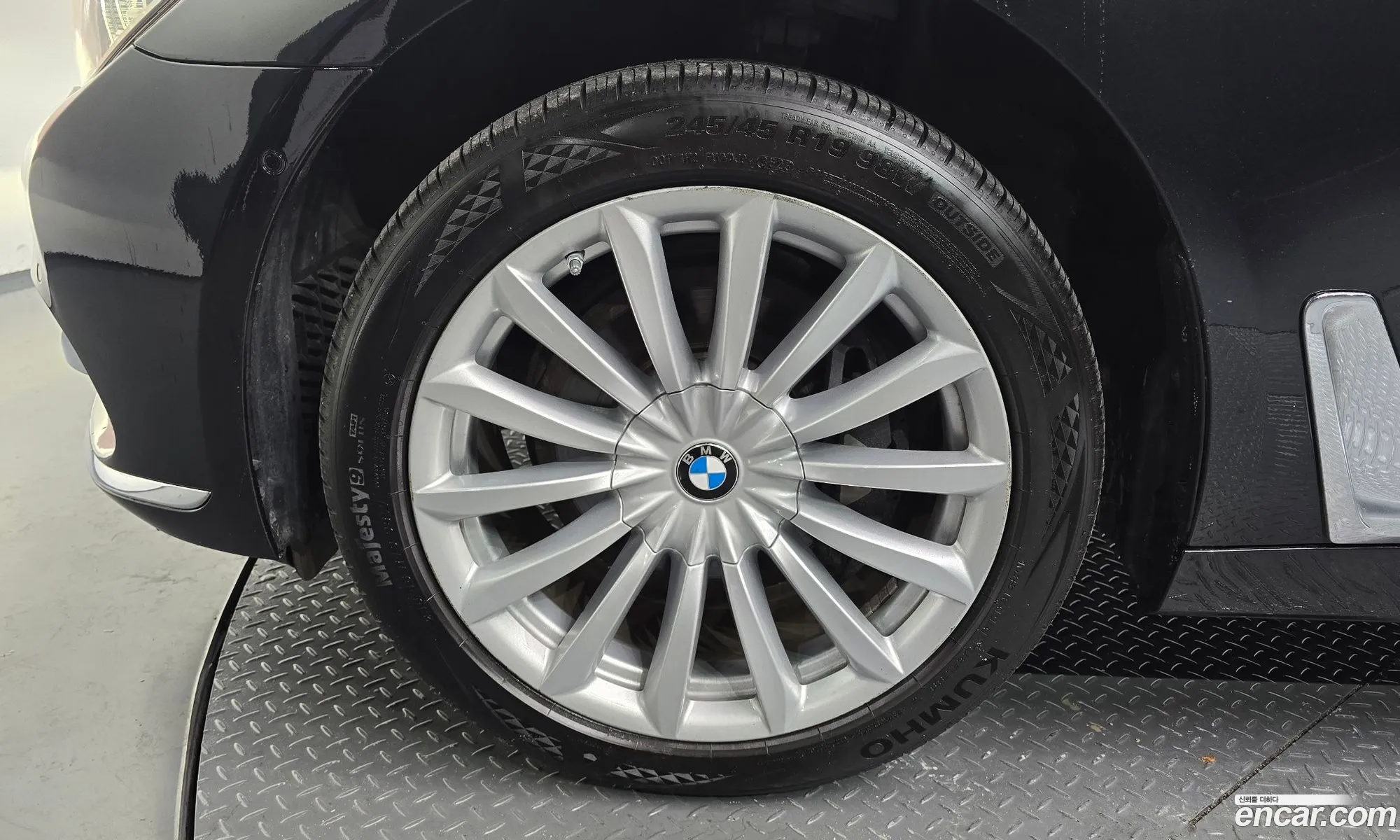 BMW 7 Series 2016 WBA7E410XGGV04933 — 26