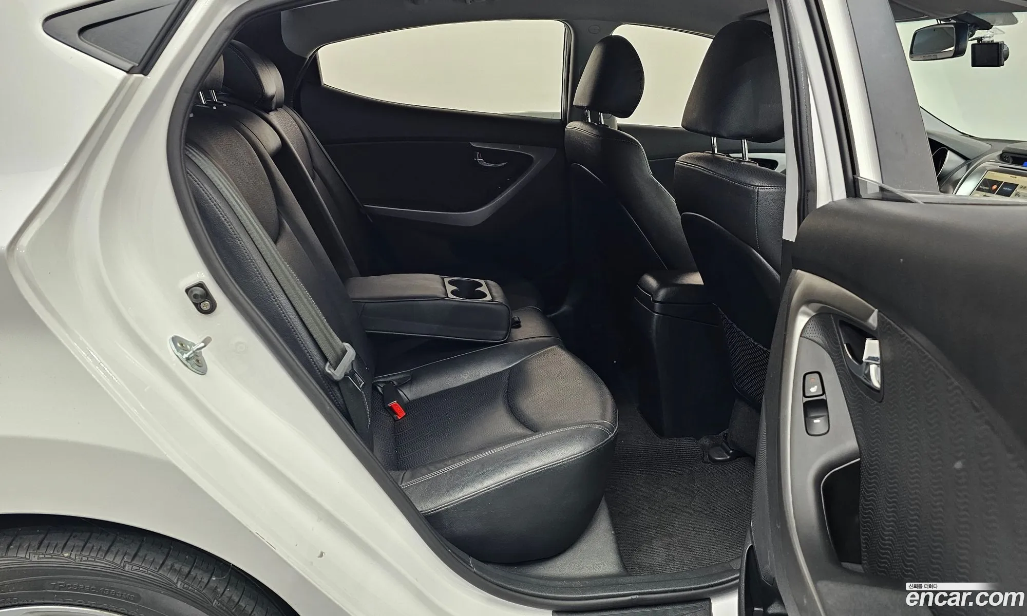 Hyundai Elantra MD 2012 KMHDH41DBCU498746 — 23
