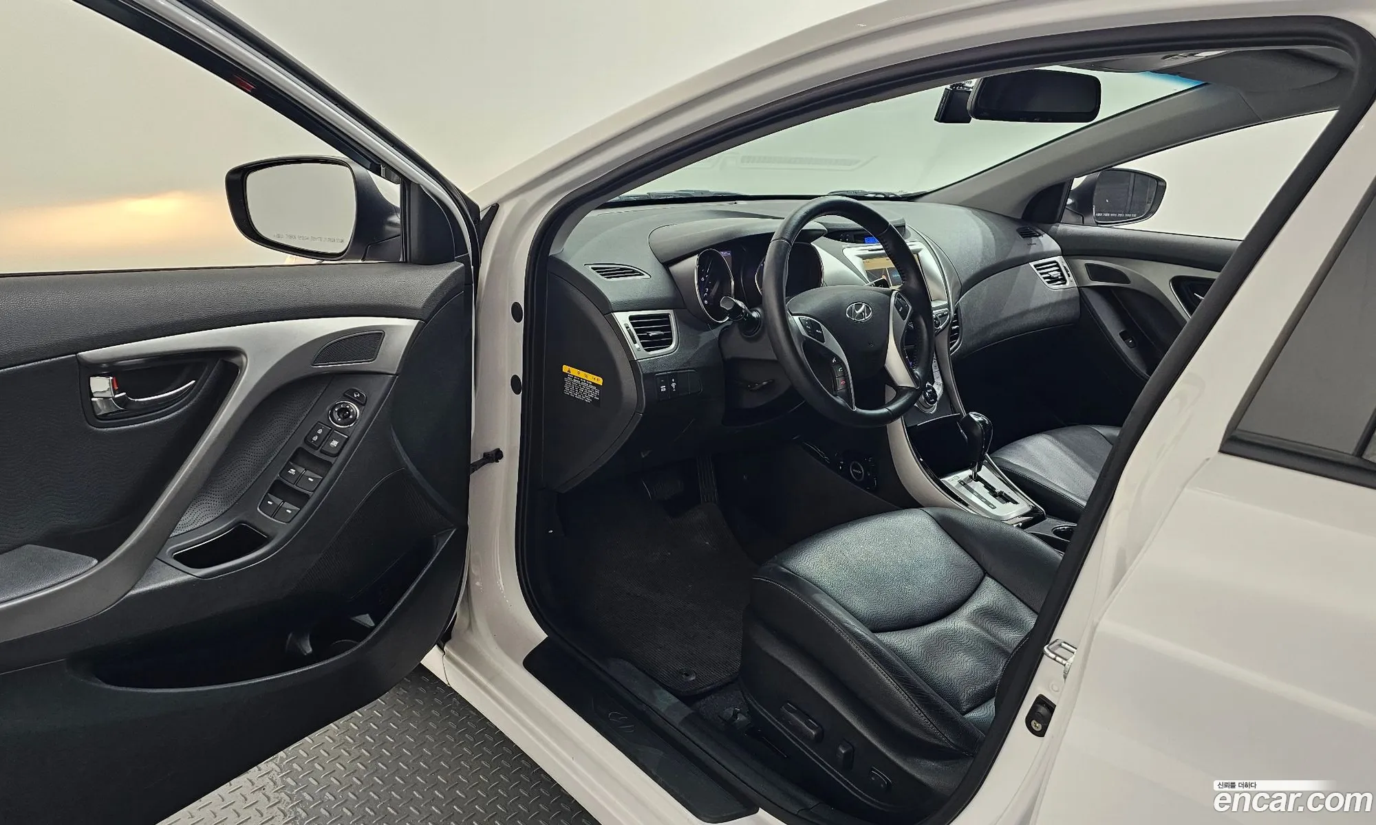 Hyundai Elantra MD 2012 KMHDH41DBCU498746 — 13